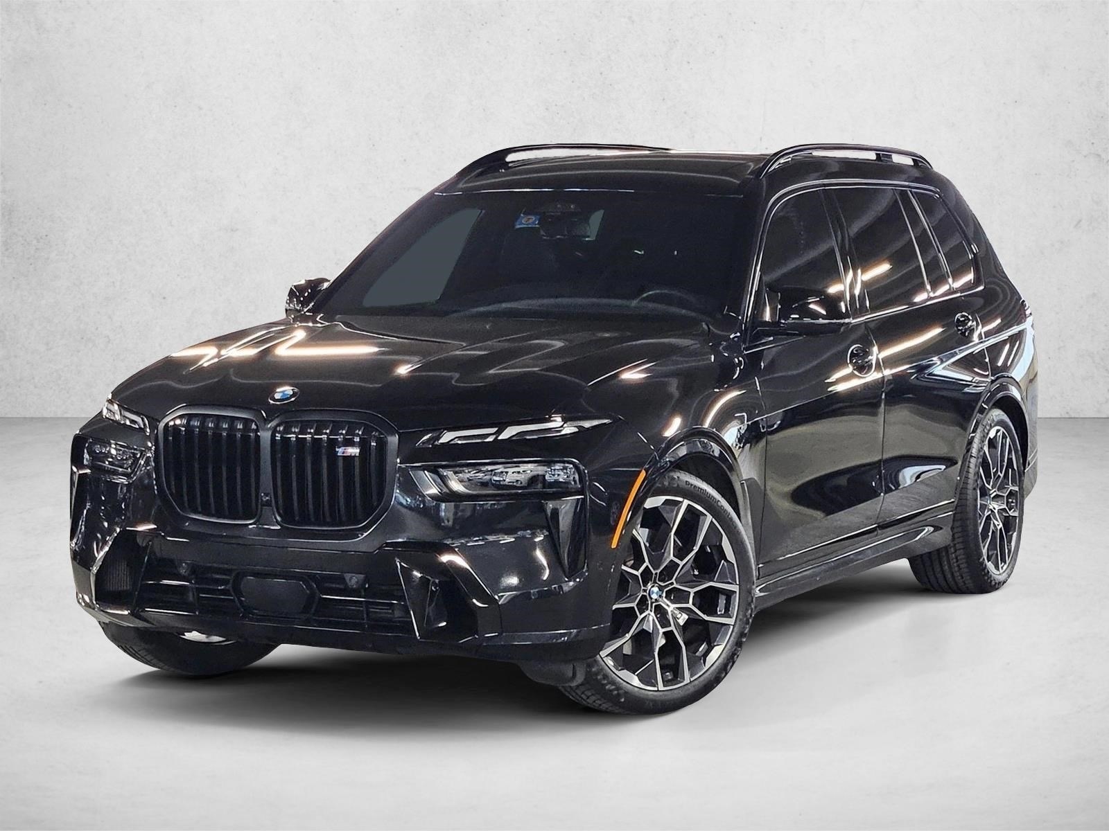 2024 BMW X7 M60i's photo