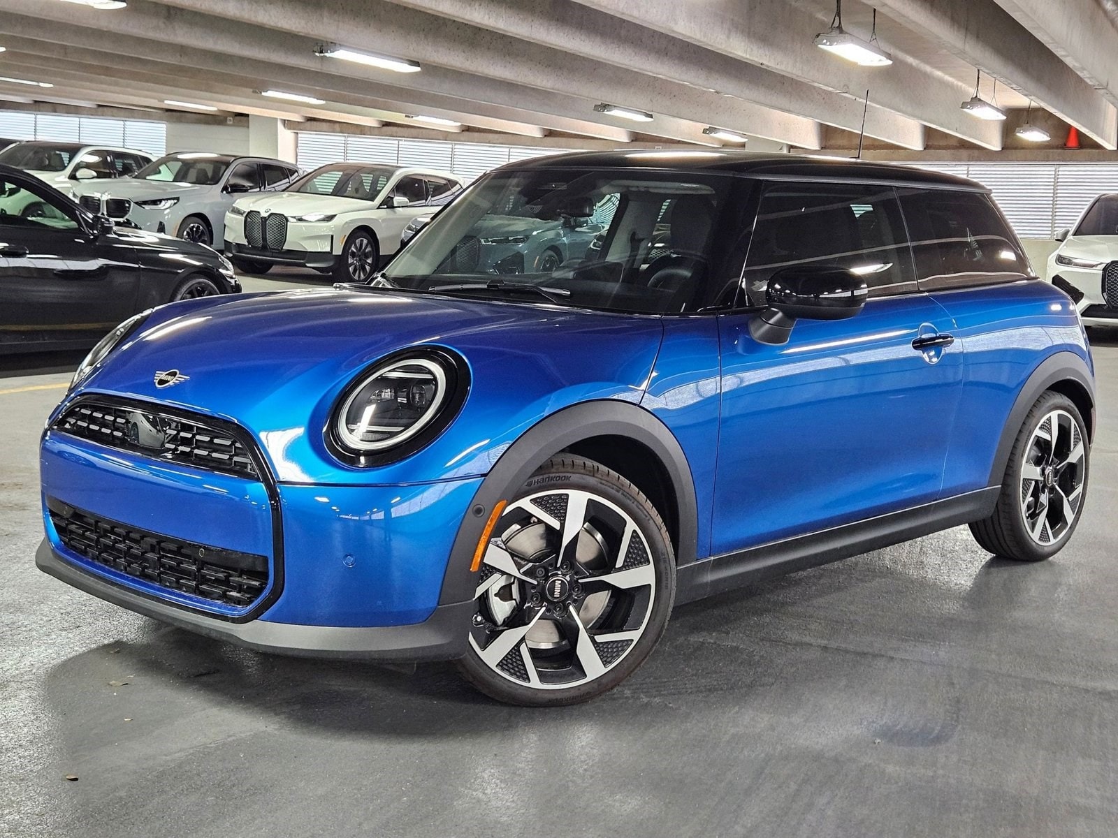 2025 MINI Hardtop Cooper's photo