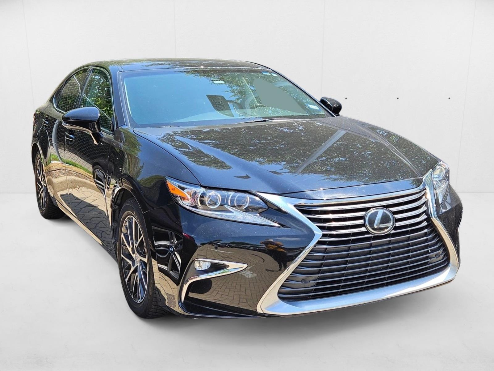 2017 Lexus ES 350 photo 3