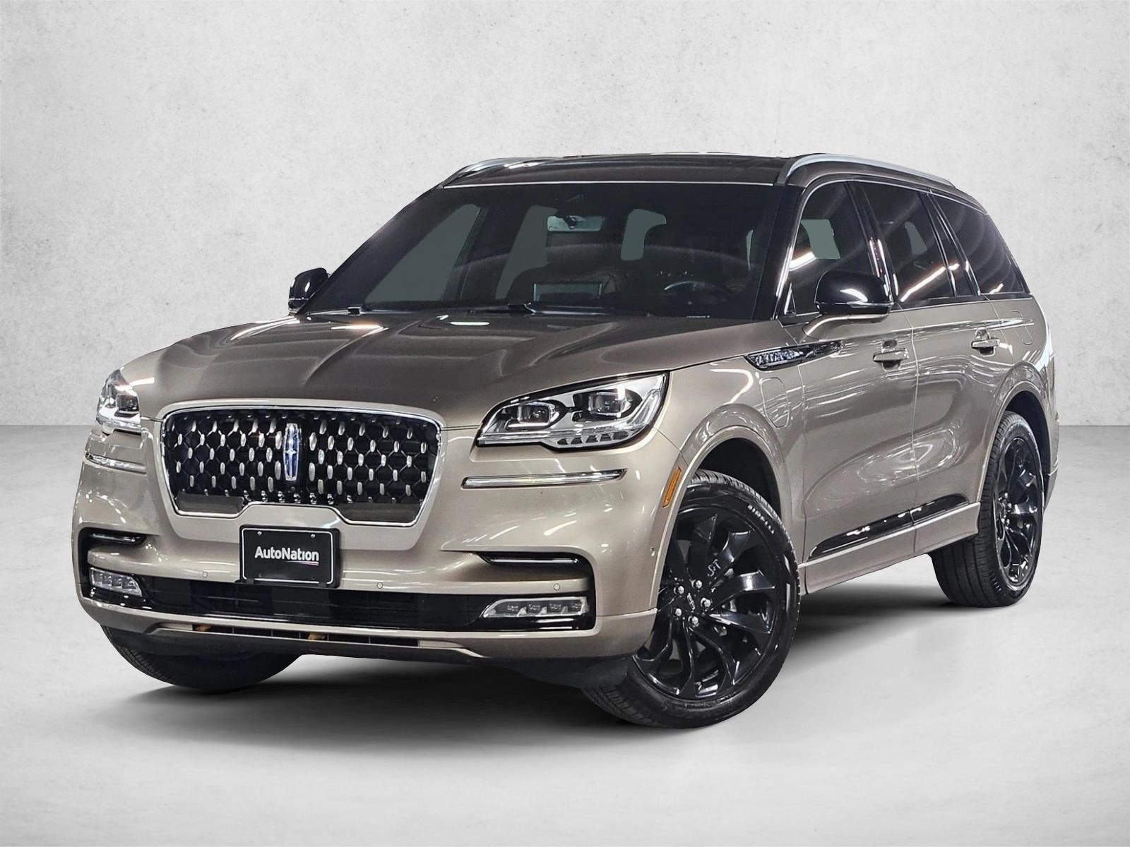 2021 Lincoln Aviator Base's photo