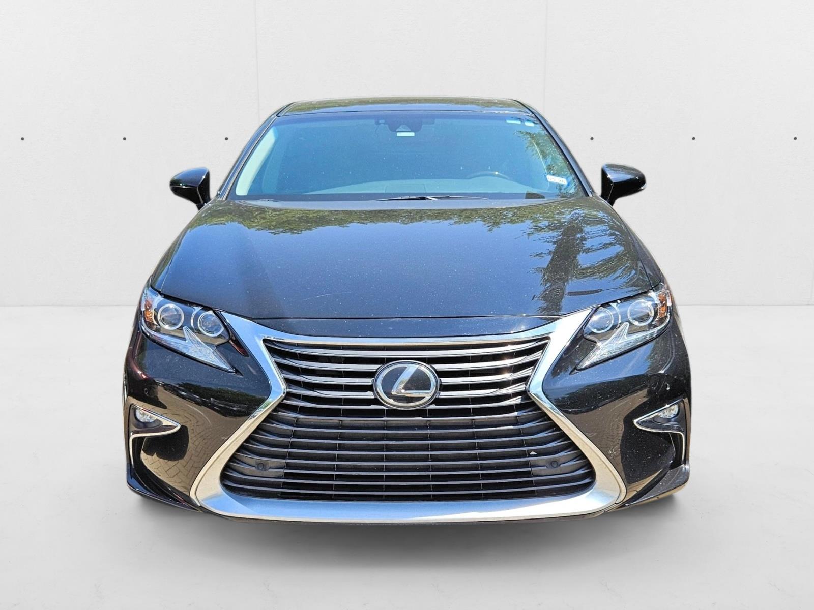 2017 Lexus ES 350 photo 2