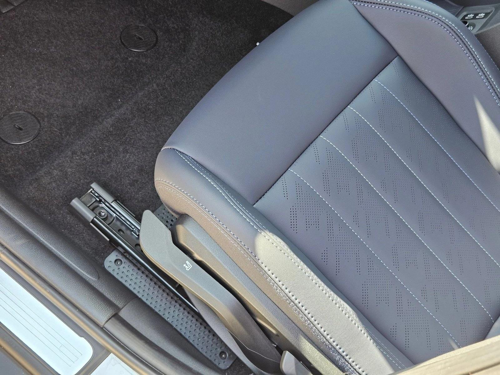 2025 Mini Cooper 4 Door Hardtop S photo 4