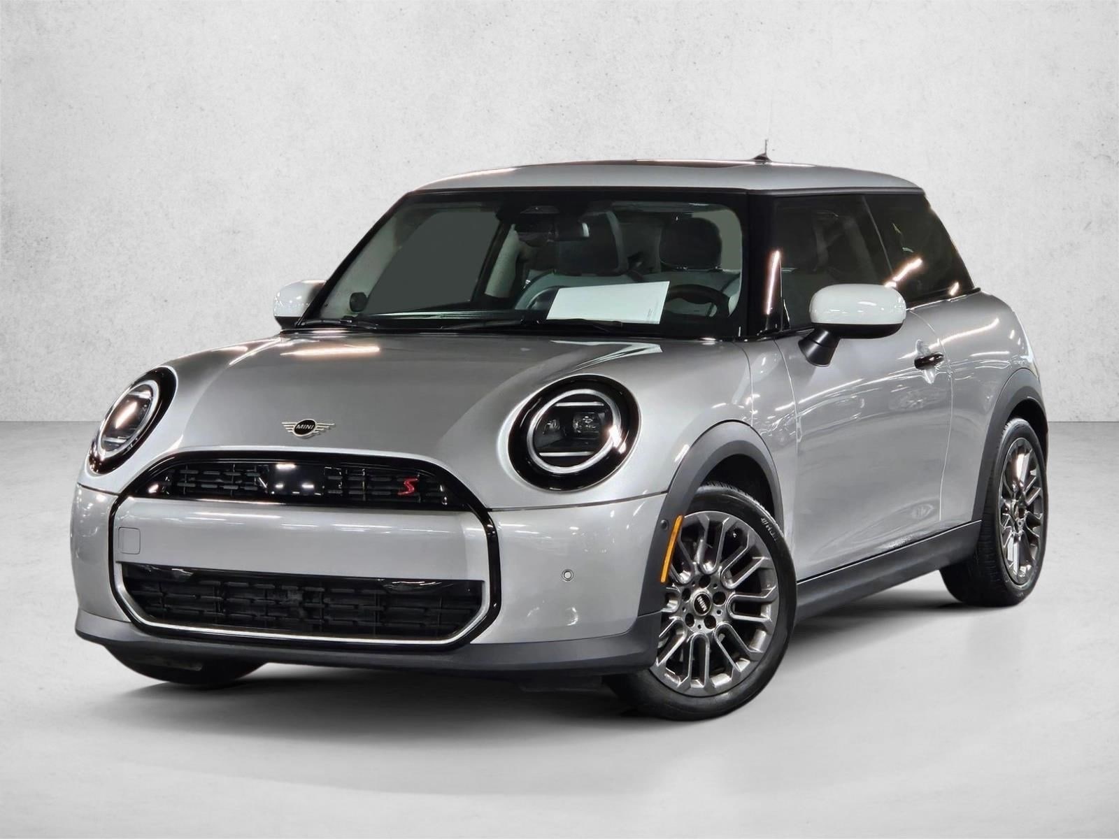 2025 MINI Hardtop 2 Door S's photo
