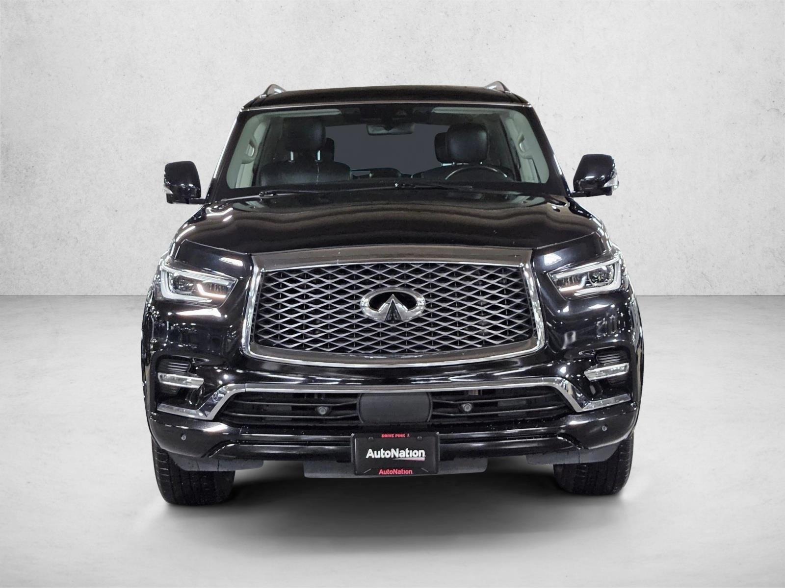 2021 Infiniti QX80 Luxe photo 2