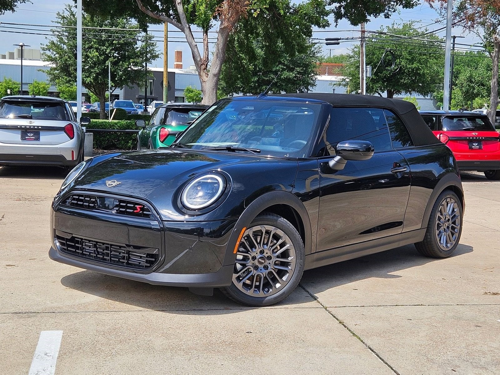 2026 MINI Convertible Cooper S Signature's photo