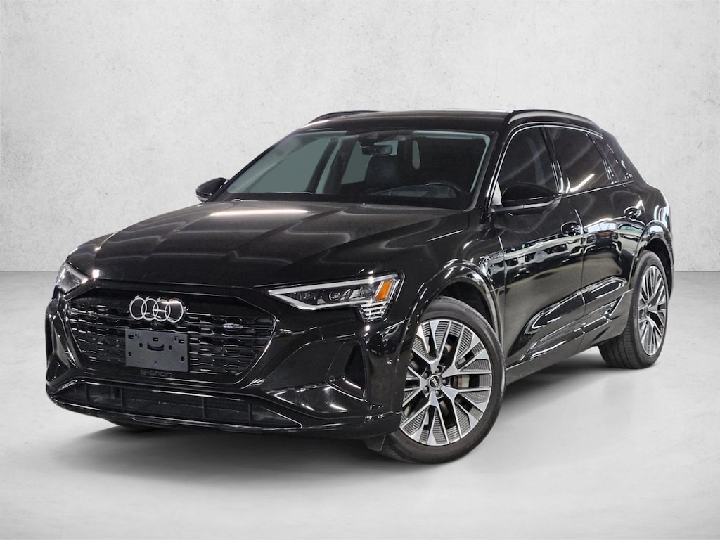 Used 2024 Audi Q8 e-tron Prestige Sport Utility