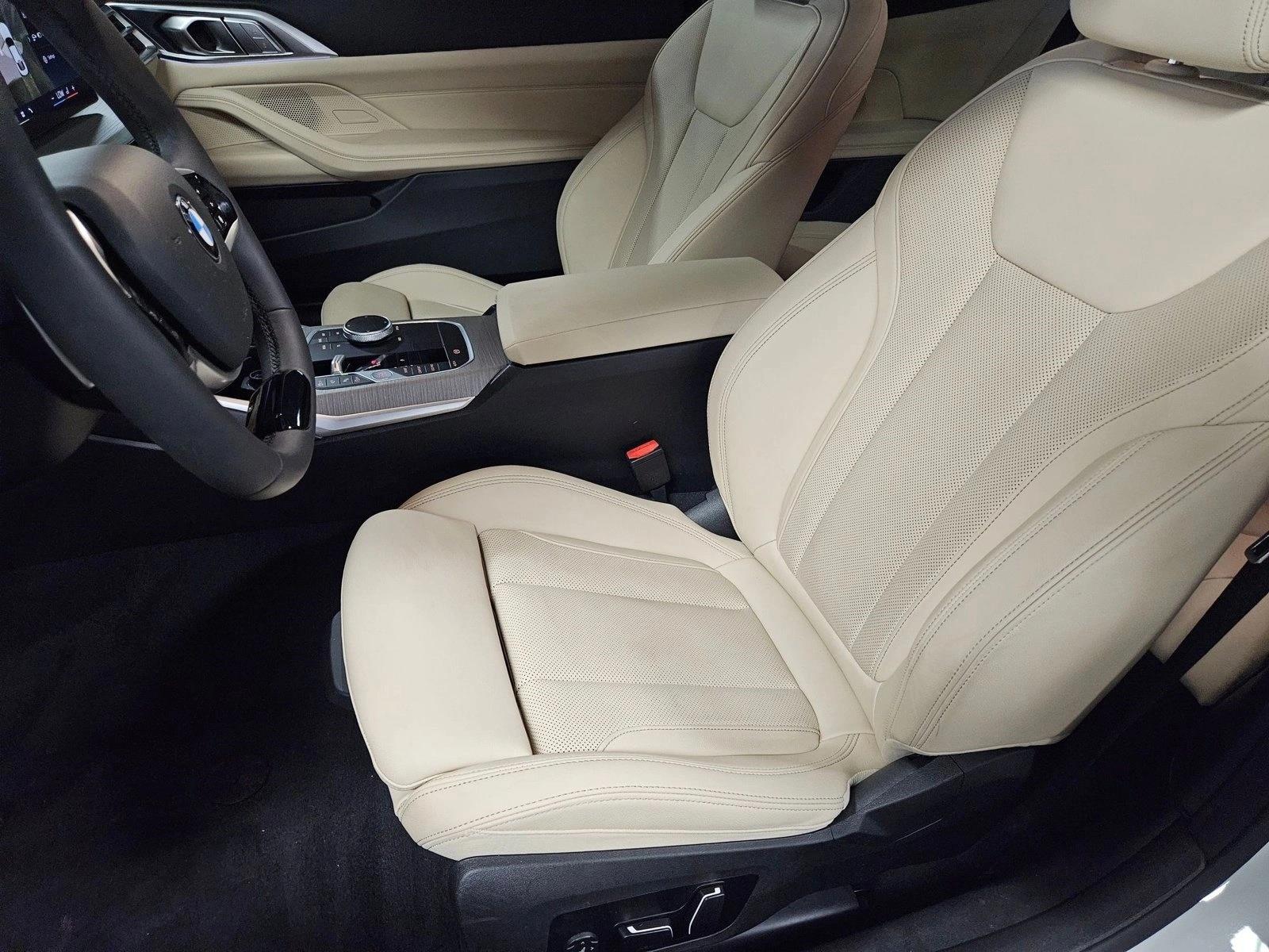 2026 BMW 4 Series 430i - Photo 17