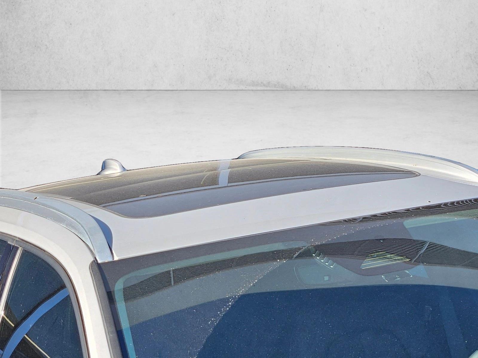 2023 Volvo XC40 AWD Plus photo 4