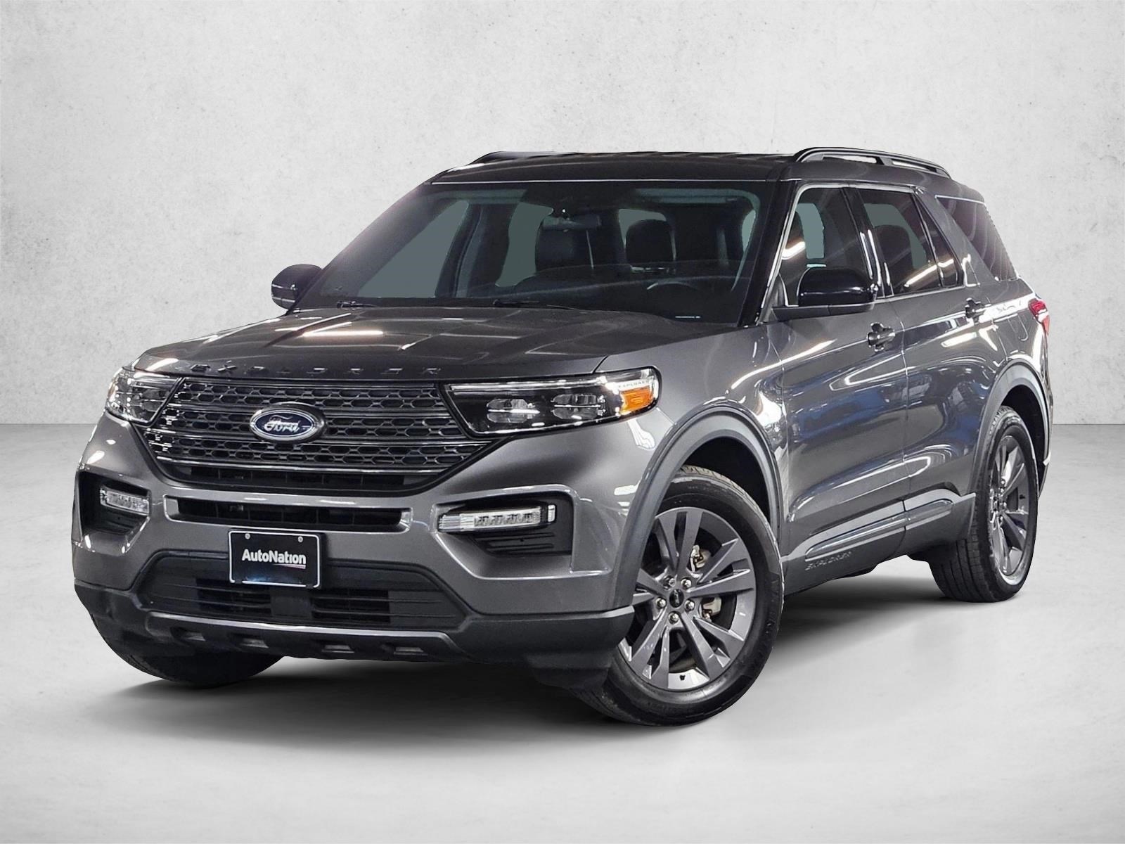 2022 Ford Explorer XLT's photo