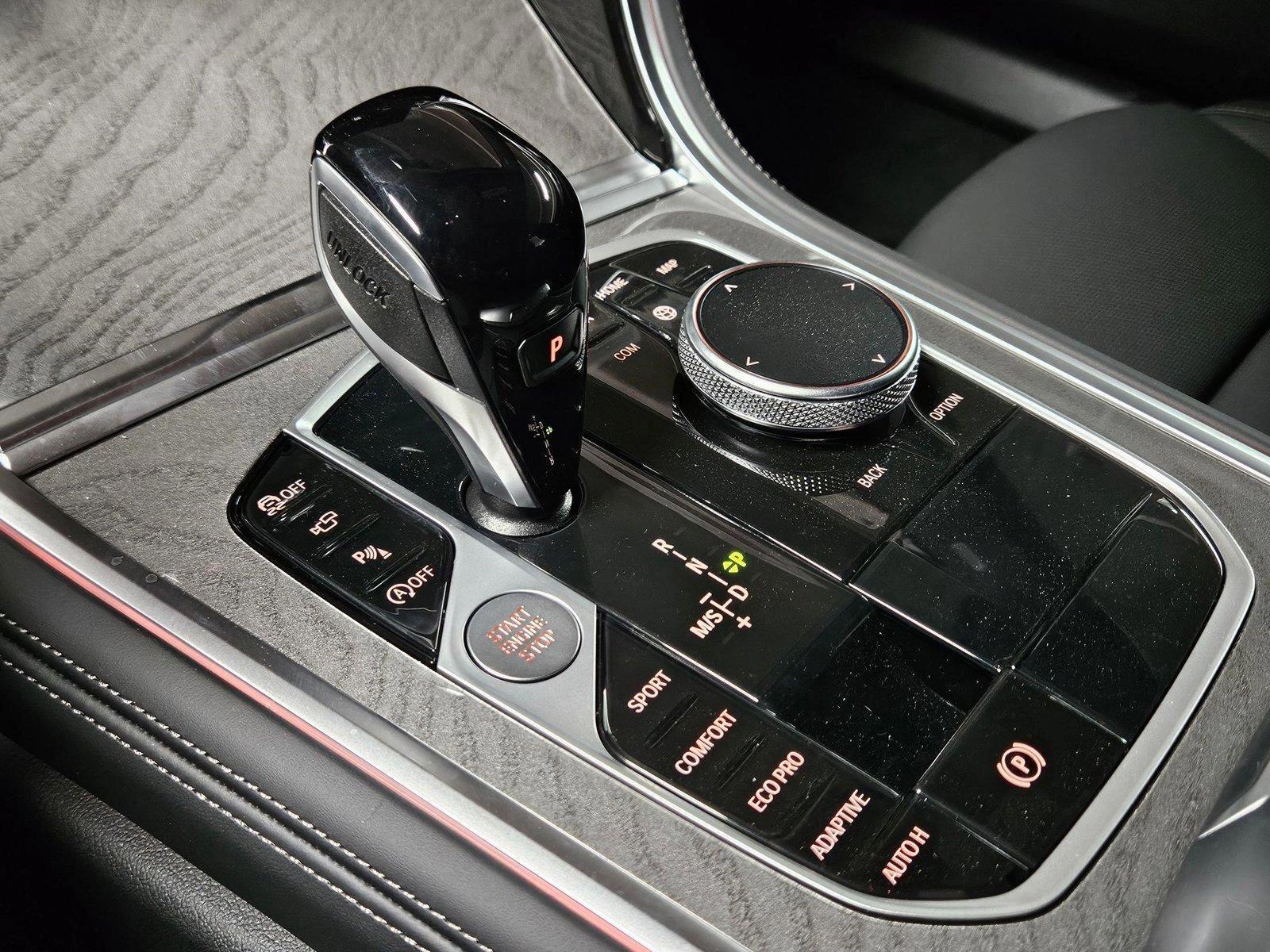 2025 BMW 8 Series 840i - Photo 13