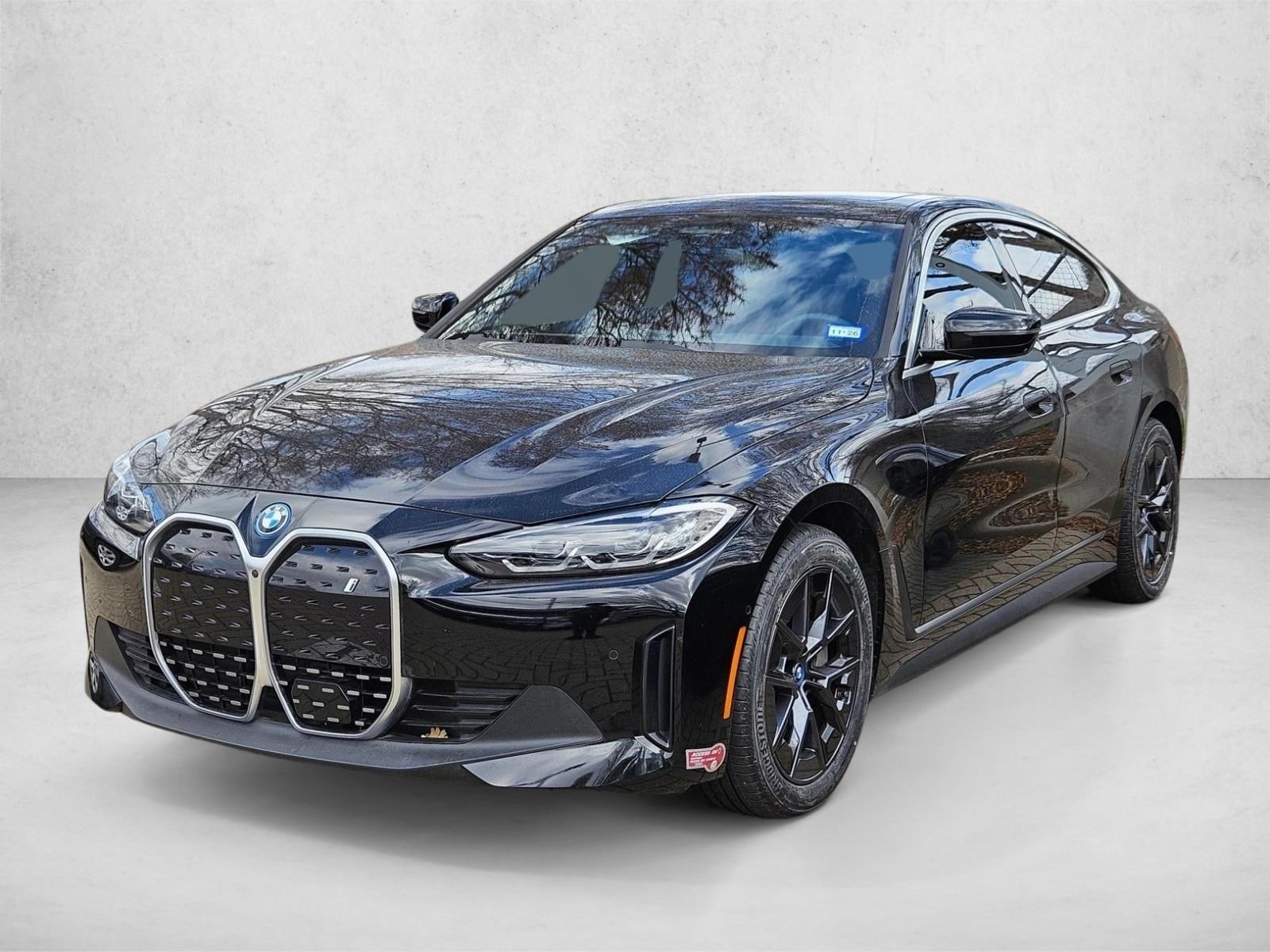 2024 BMW i4 35's photo