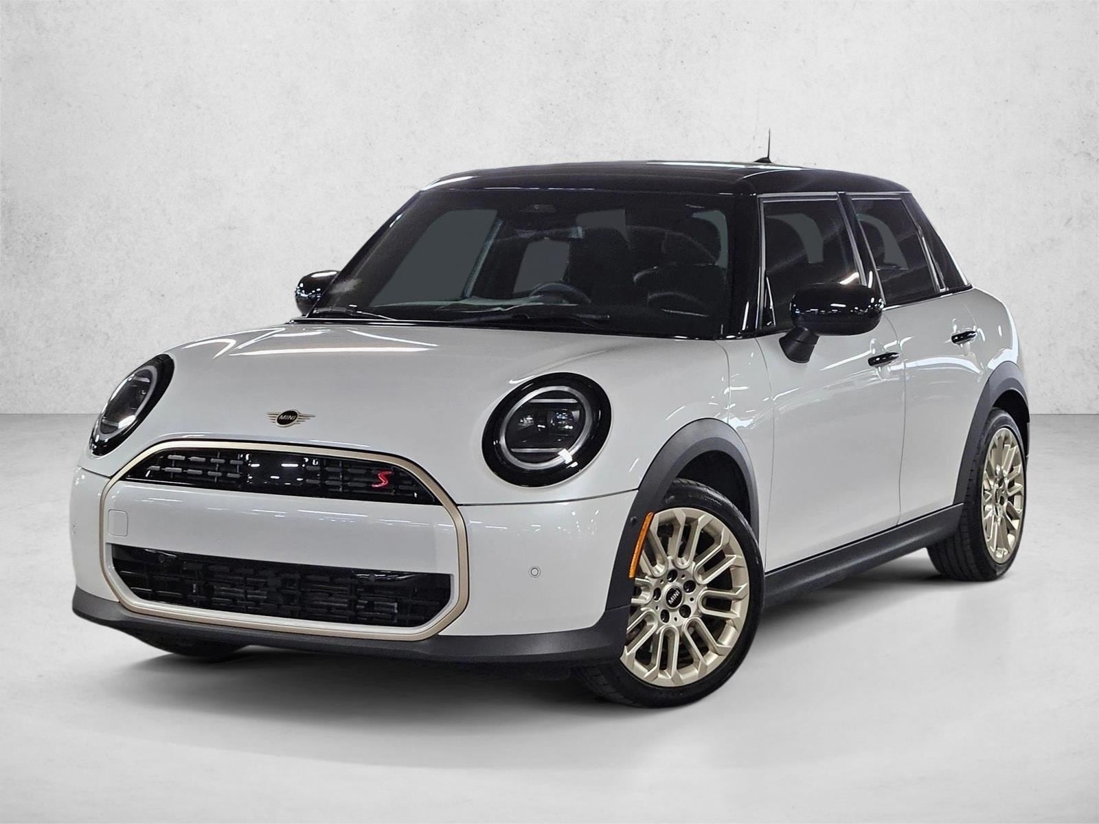 2025 MINI Hardtop Cooper S's photo