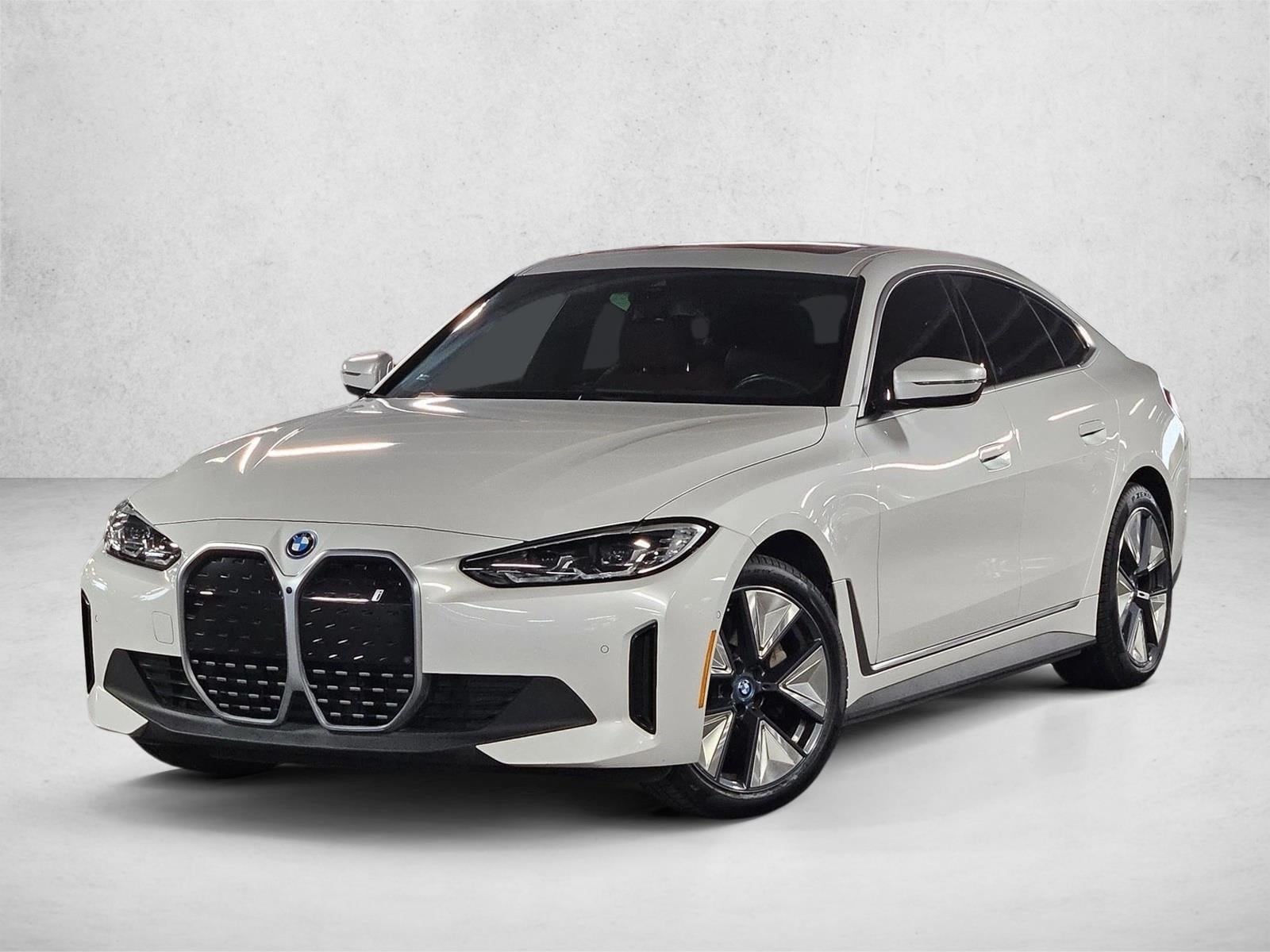 2023 BMW i4 eDrive35's photo