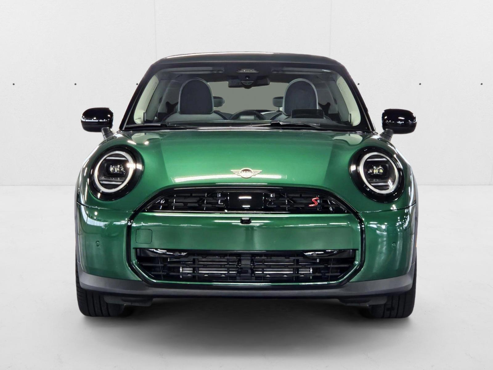 2025 Mini Cooper 2 Door Hardtop S Iconic photo 2