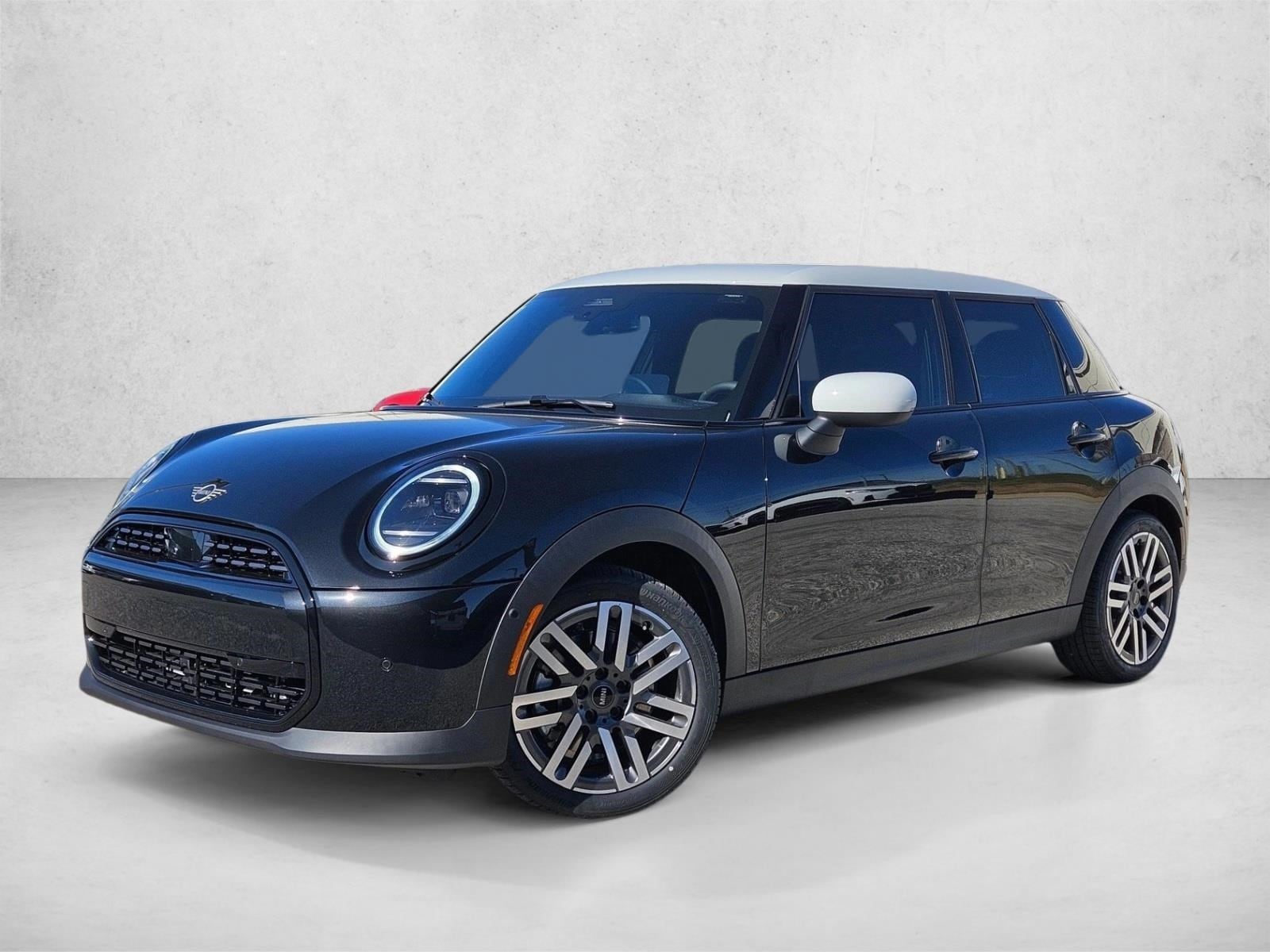 2026 MINI Hardtop's photo