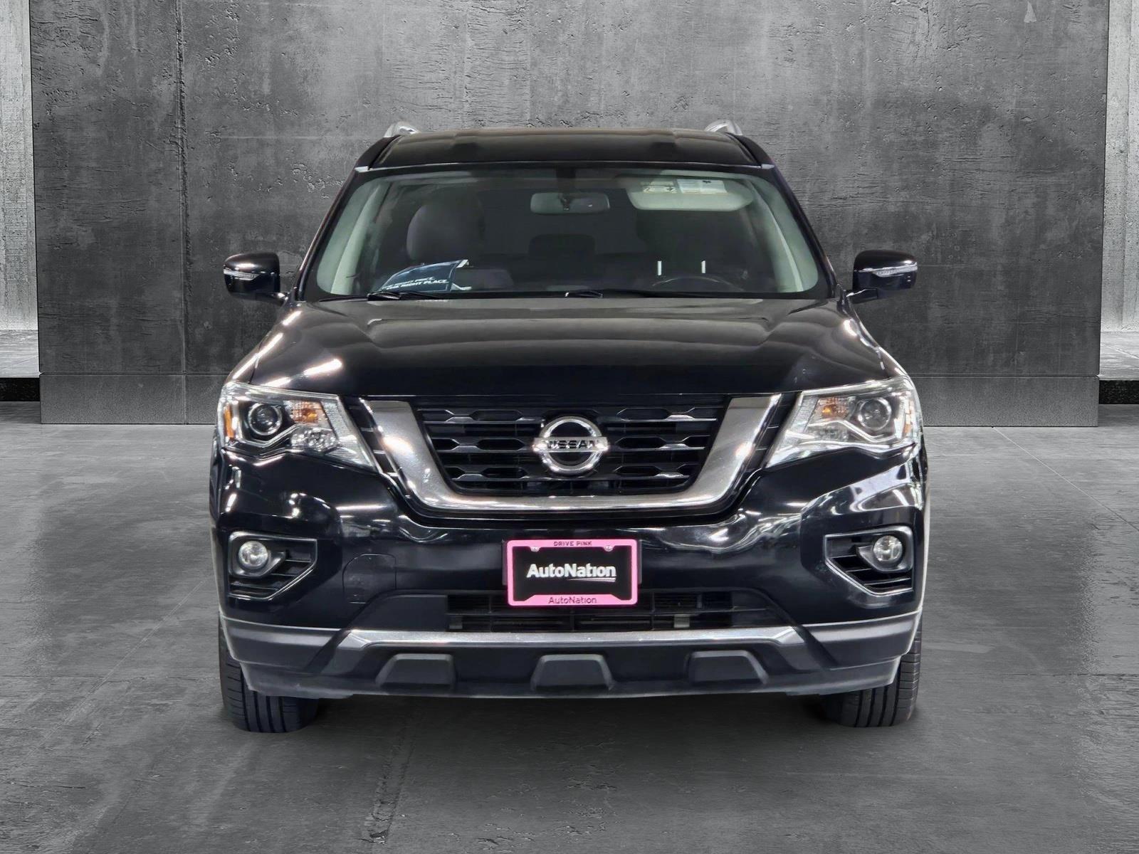 2020 Nissan Pathfinder SV photo 2