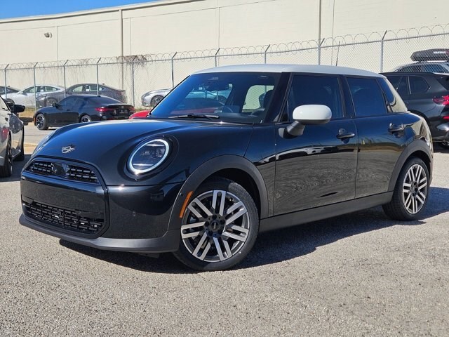 2026 MINI Hardtop 4 Door's photo