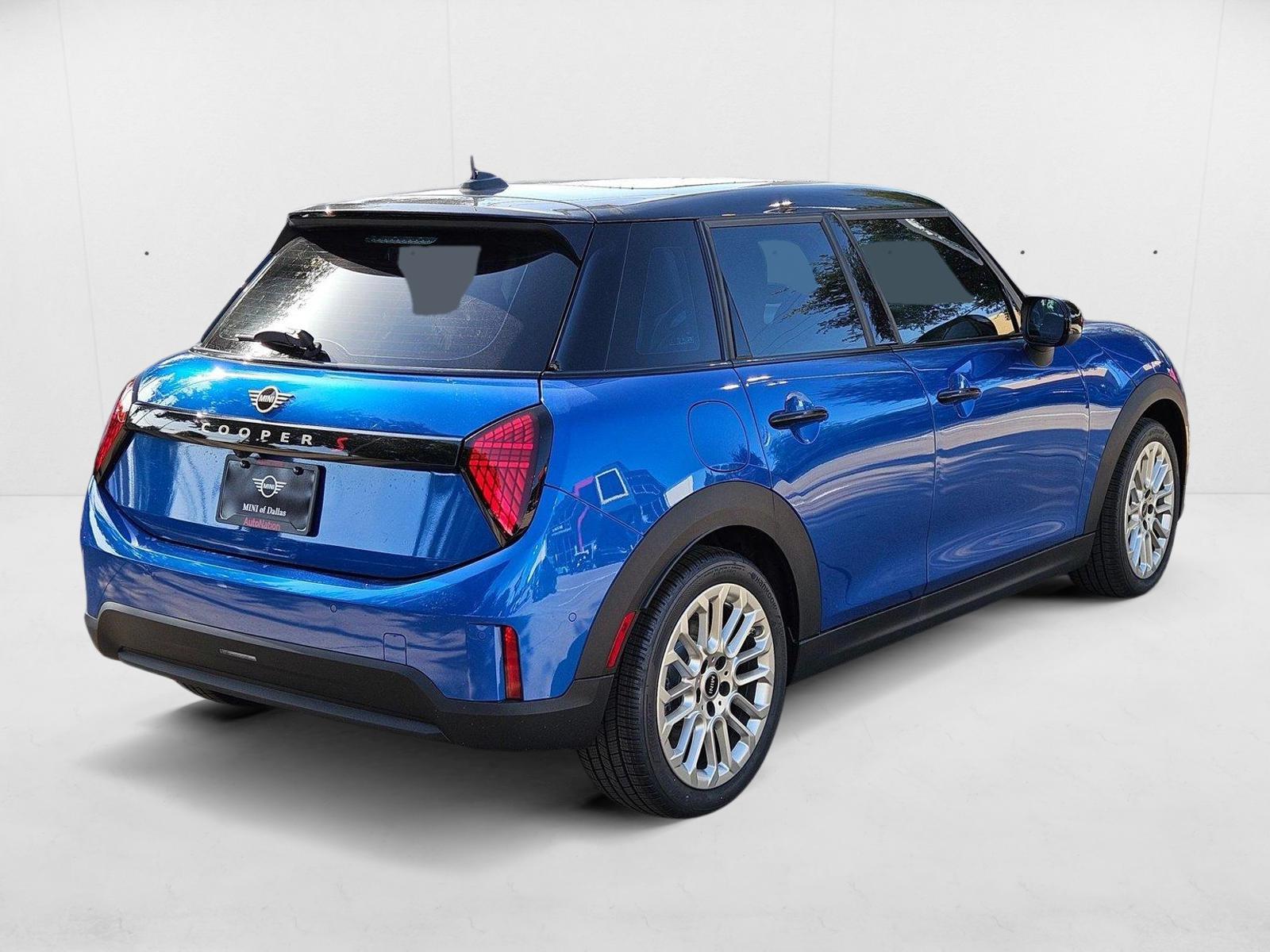 2025 Mini Cooper 4 Door Hardtop S photo 2