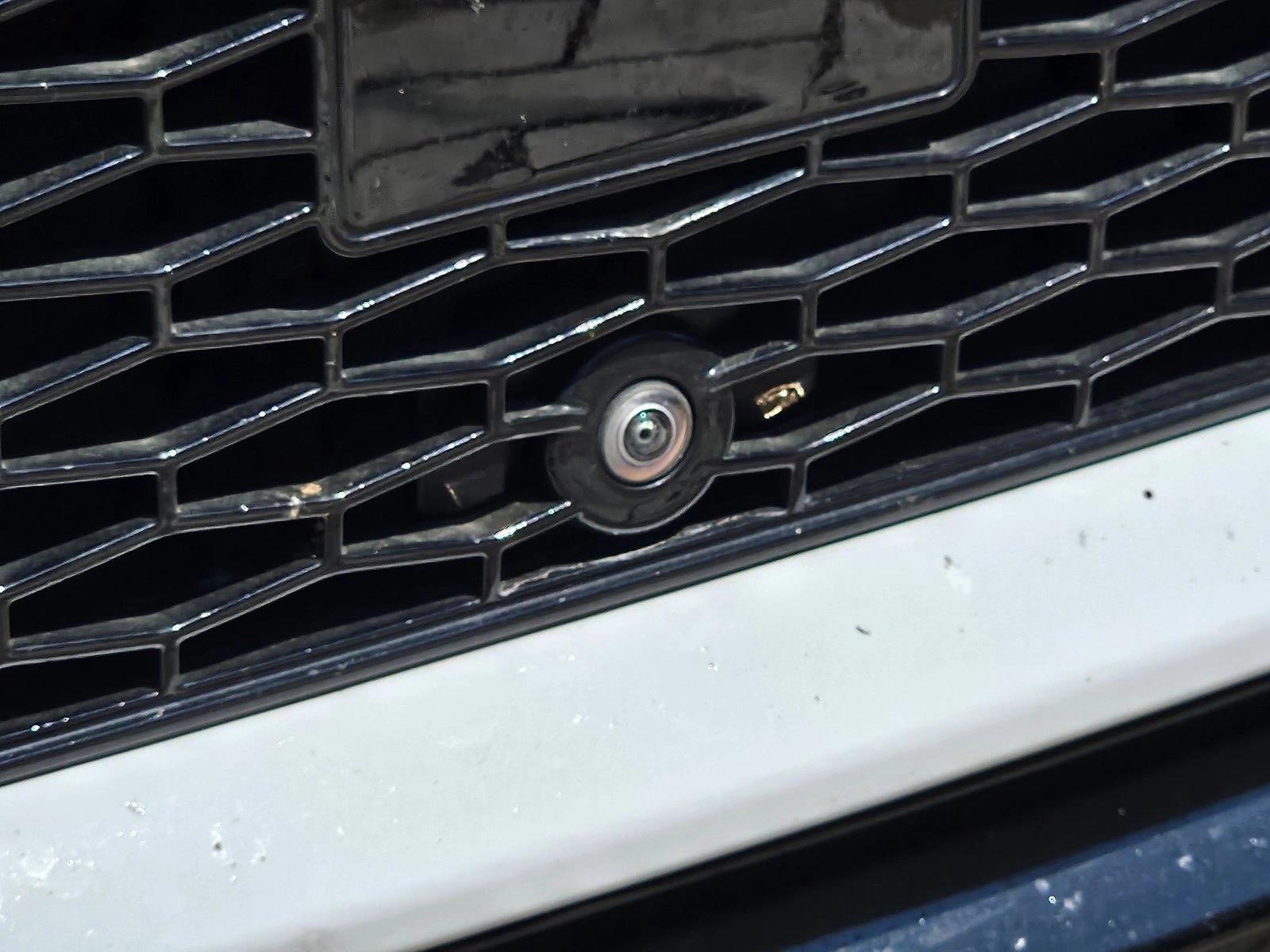 2022 Land Rover Discovery Sport SE R-Dynamic photo 3