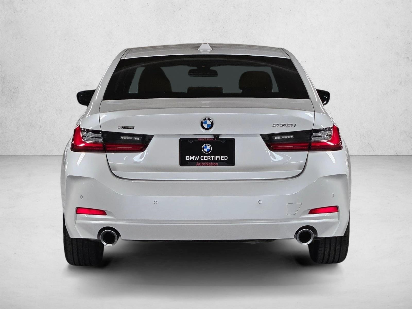 2025 BMW 3 Series 330i - Photo 6