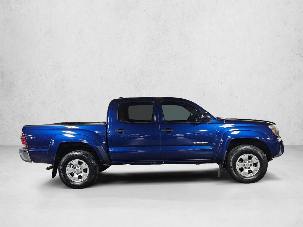 Used 2015 Toyota Tacoma PreRunner Crew Cab Pickup