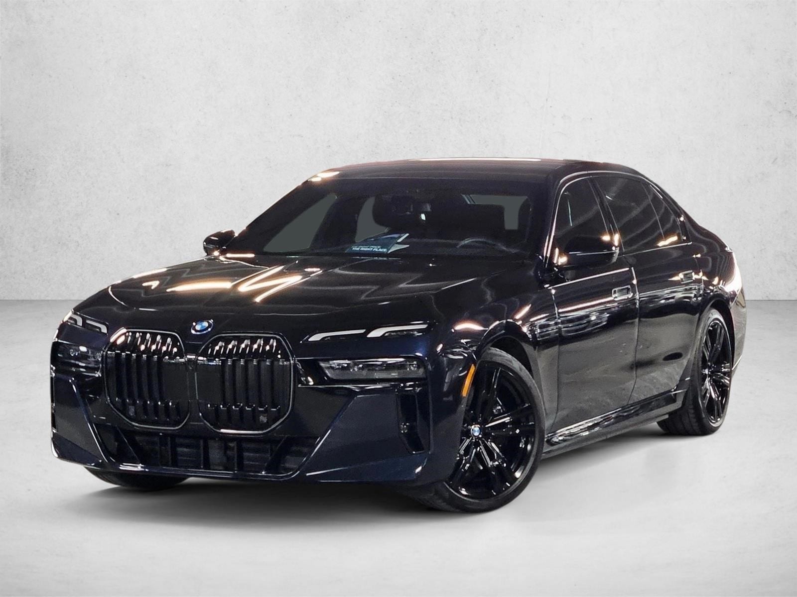 2025 BMW i7 M70's photo