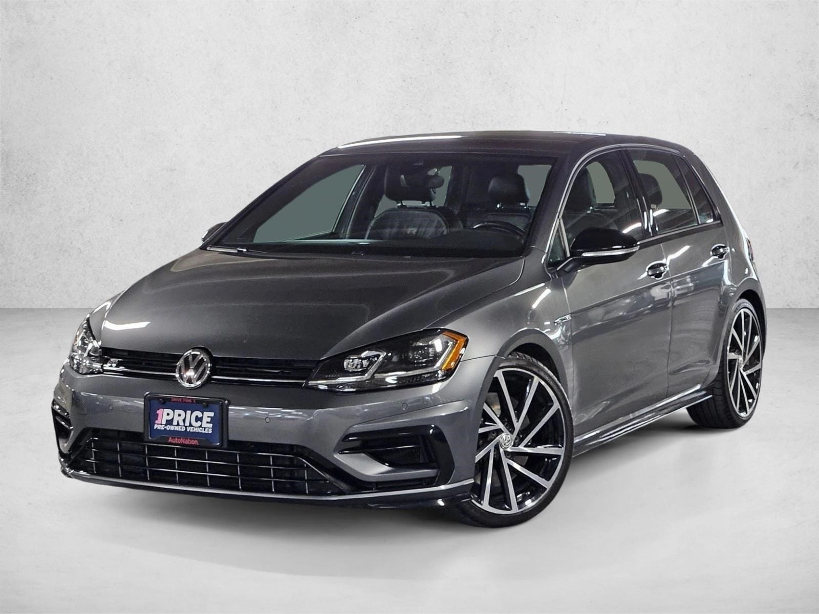 2019 Volkswagen Golf R R's photo