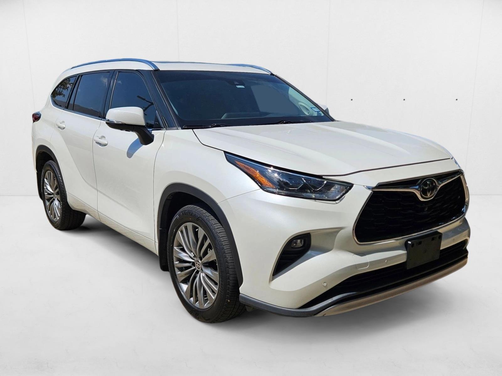 2020 Toyota Highlander Platinum photo 3
