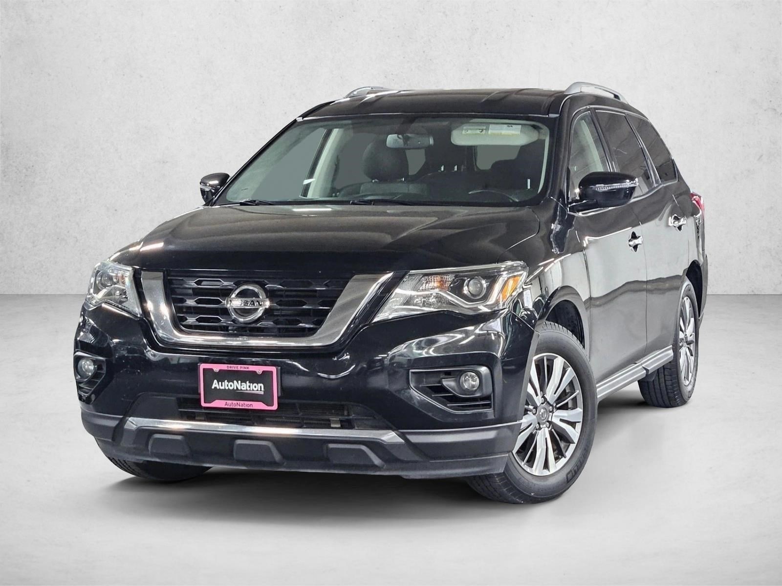 2020 Nissan Pathfinder SV
