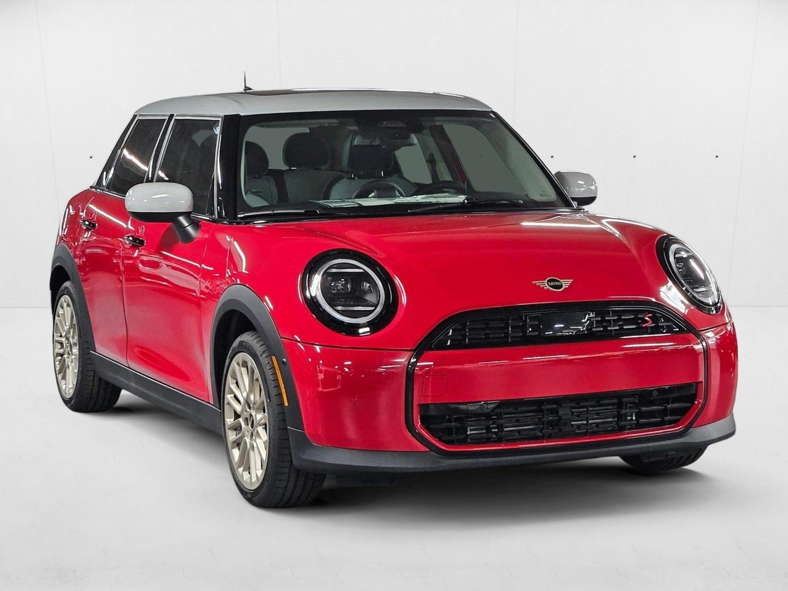 2025 Mini Cooper 4 Door Hardtop S photo 2