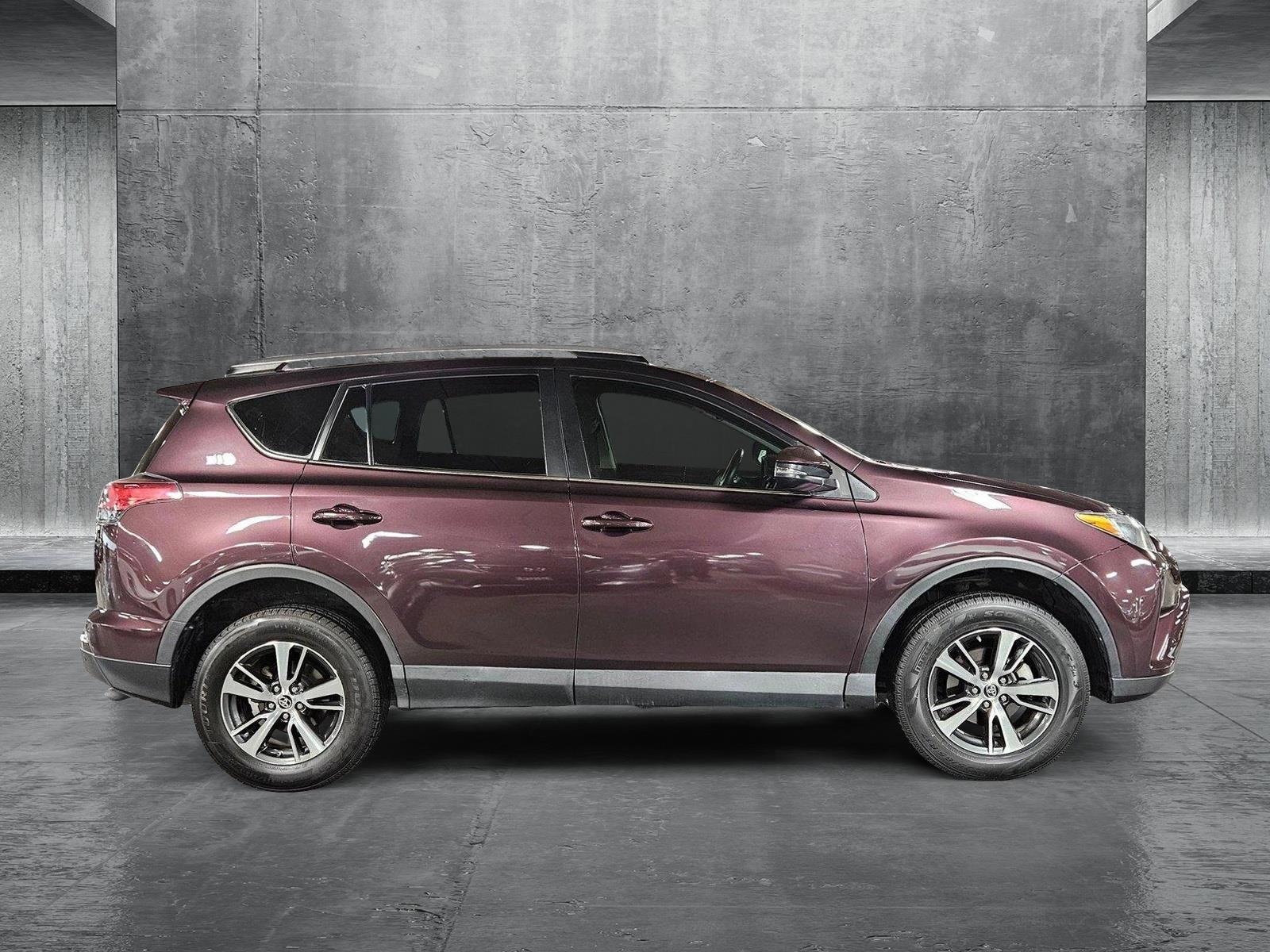 2018 Toyota RAV4 XLE photo 4