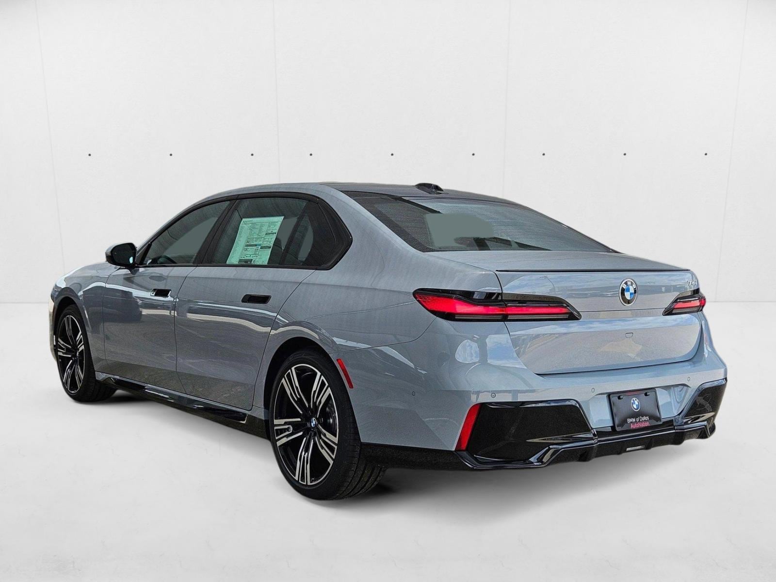 2025 BMW 7 Series 740i - Photo 8