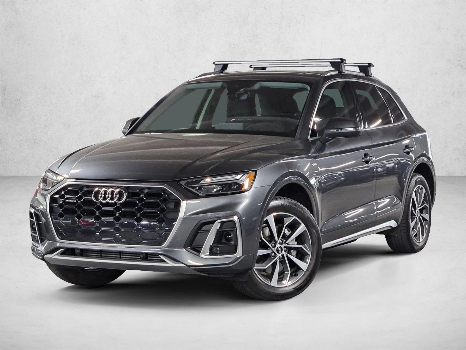 2022 Audi Q5 45 Premium's photo