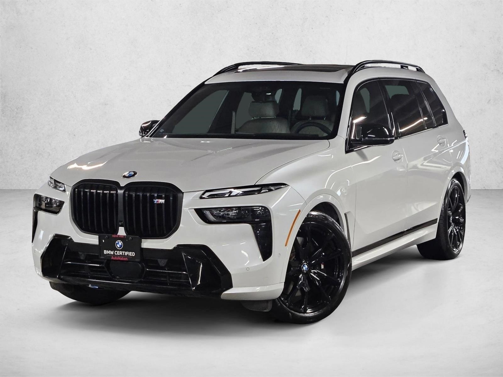 2025 BMW X7 M60i's photo