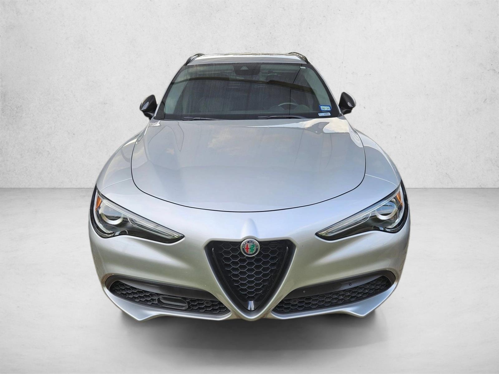2020 Alfa Romeo Stelvio Base photo 2