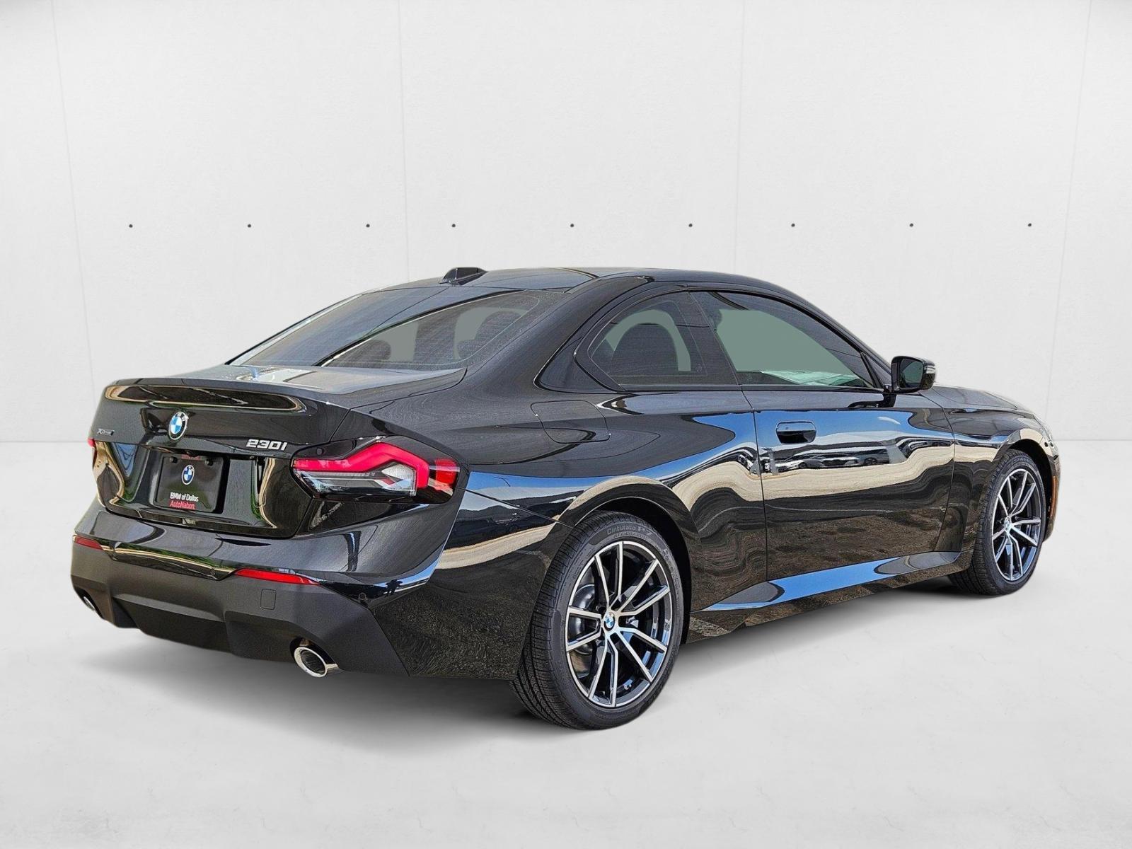 2025 Bmw 230i xDrive photo 2