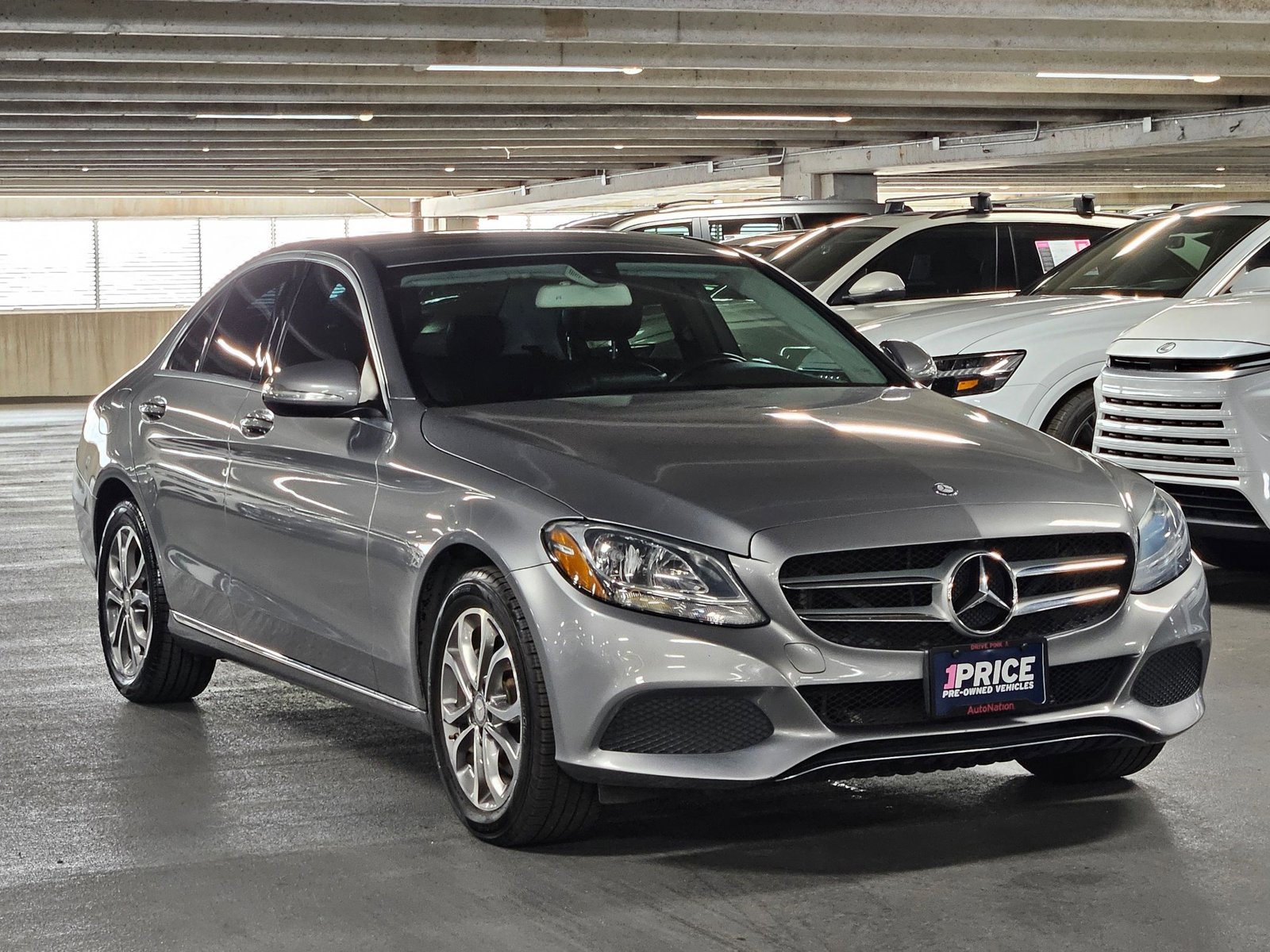 2015 Mercedes Benz C 300 Luxury photo 3