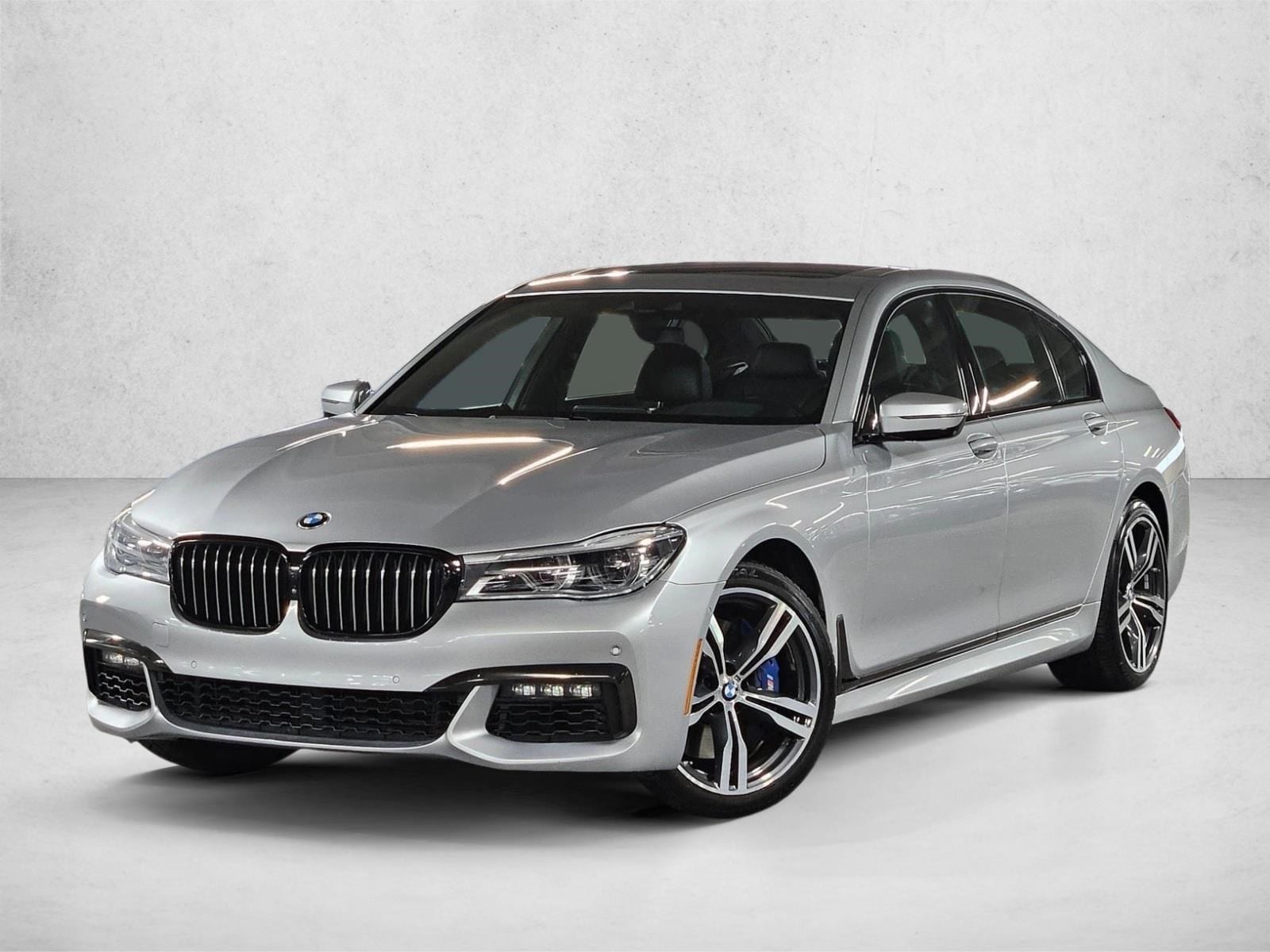 2018 BMW 7 Series 750i's photo