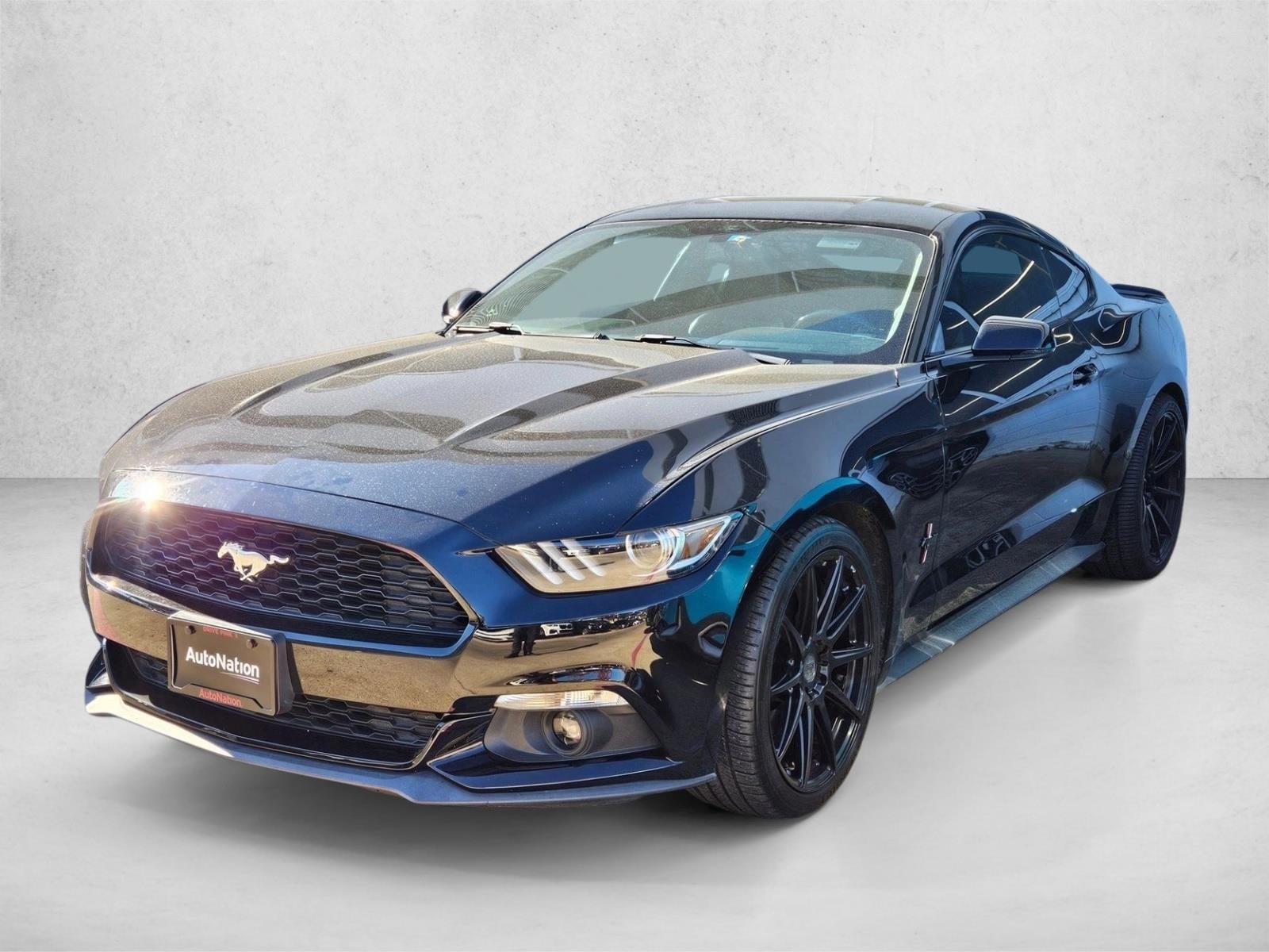 2016 Ford Mustang EcoBoost Premium's photo