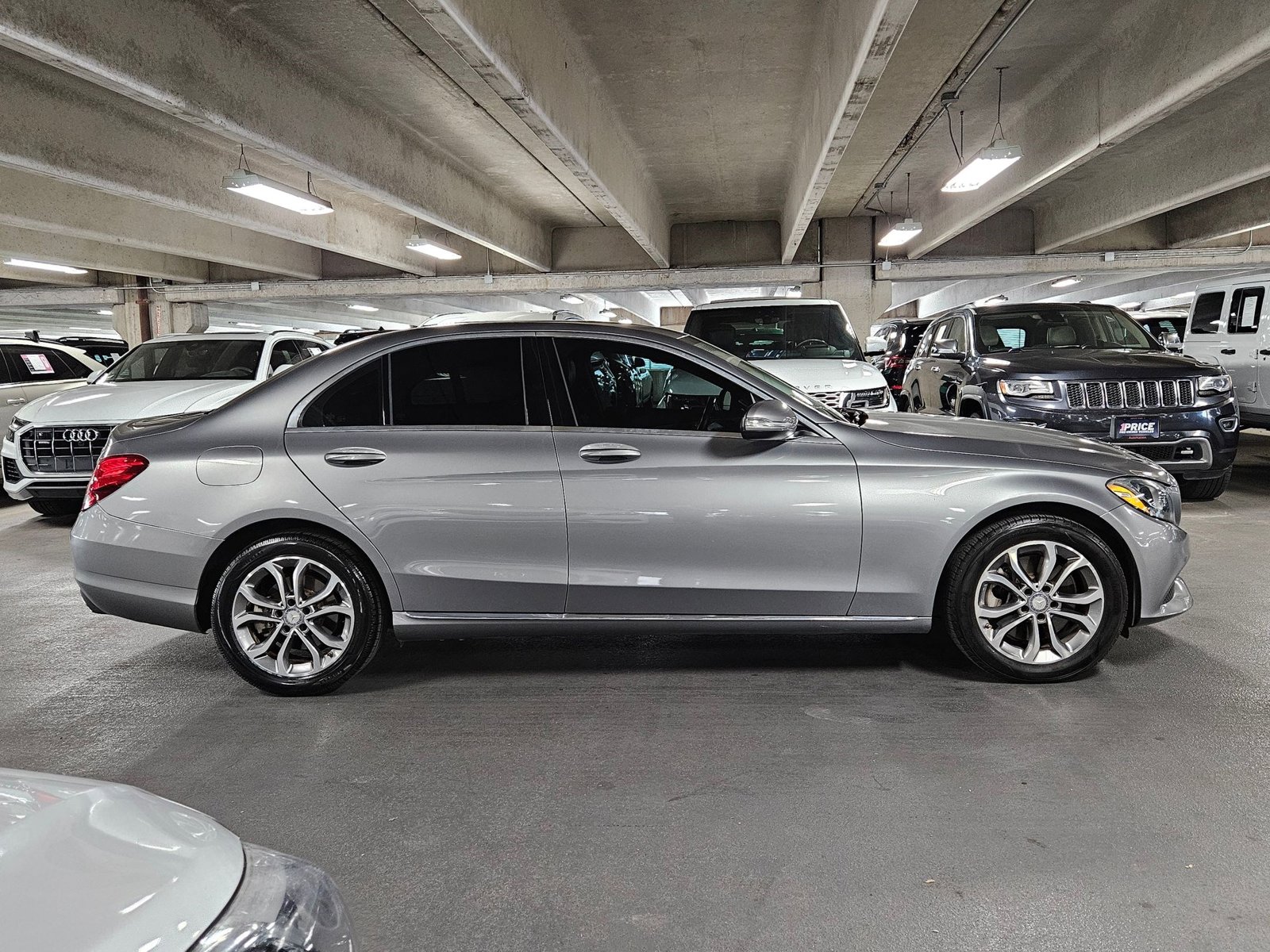 2015 Mercedes Benz C 300 Luxury photo 4