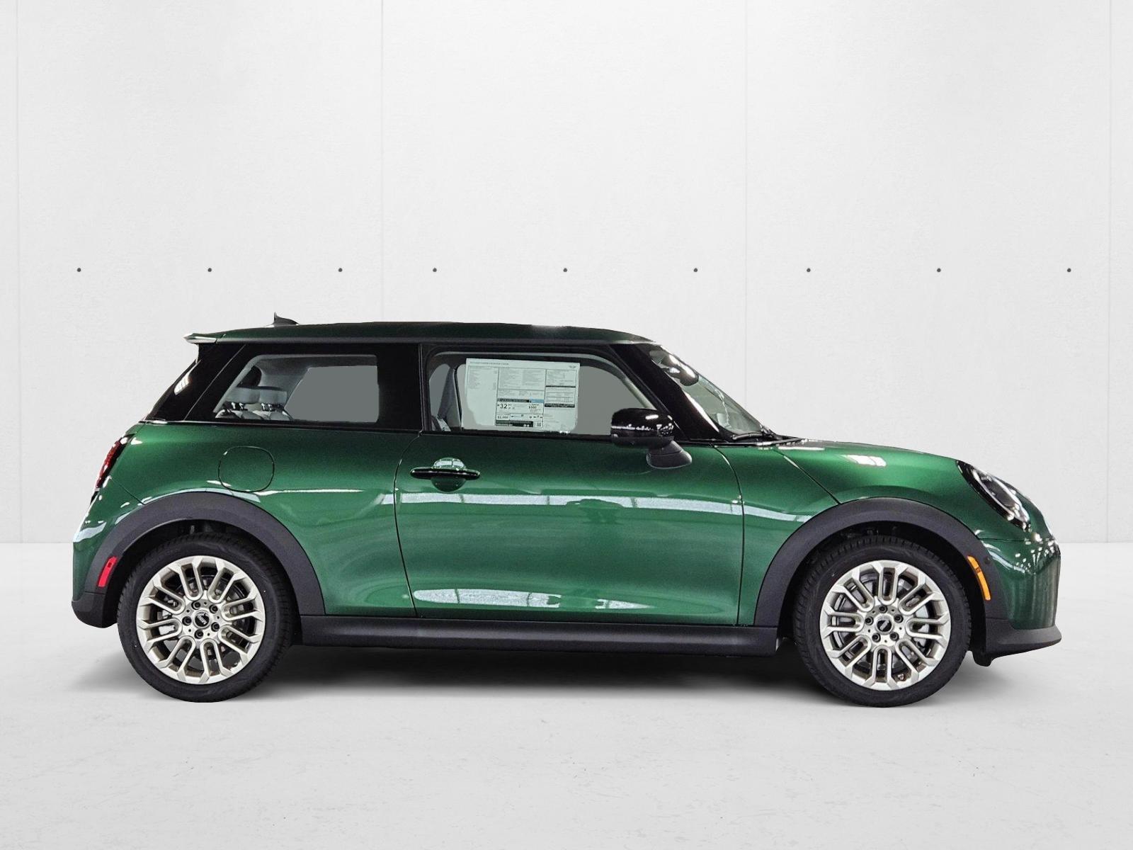 2025 Mini Cooper 2 Door Hardtop S Iconic photo 4