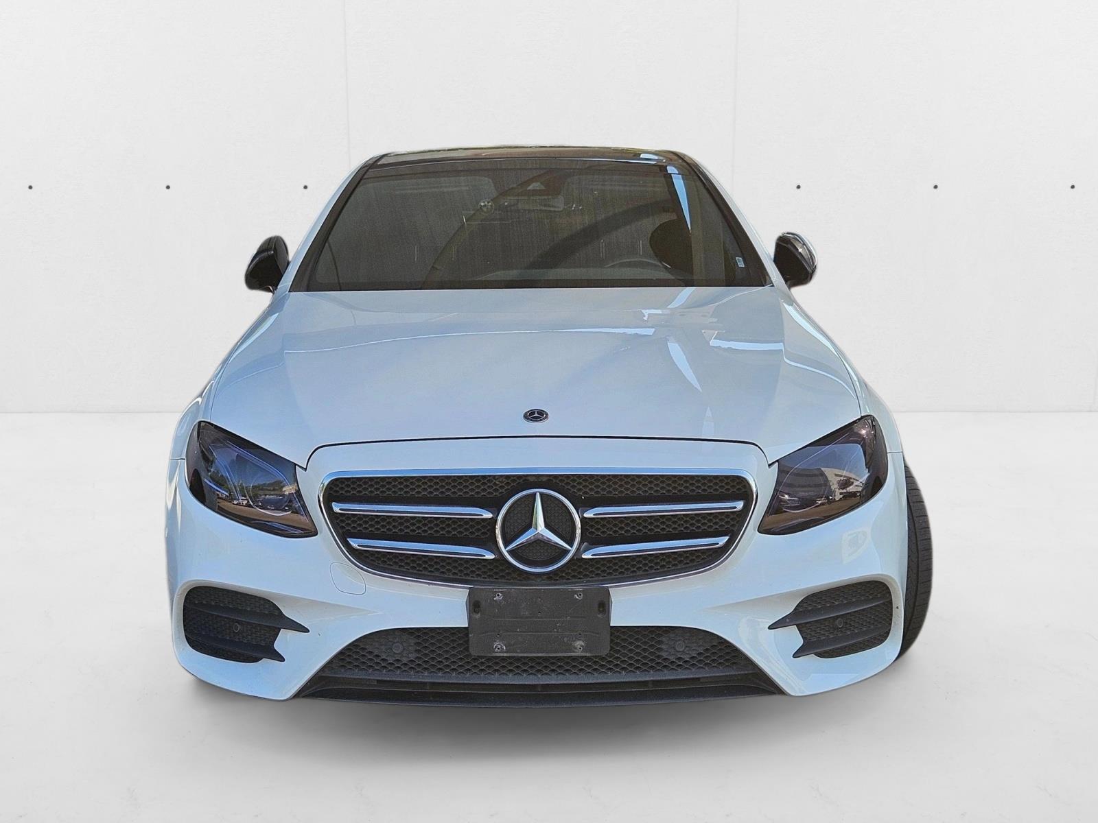 2018 Mercedes Benz E 400 photo 2