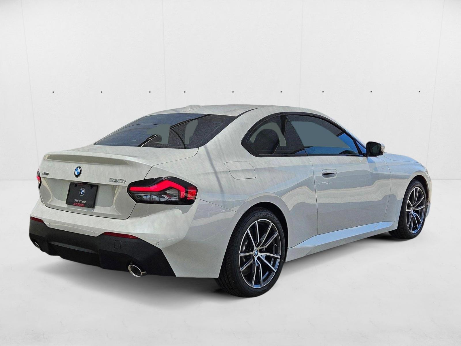 2025 Bmw 230i xDrive photo 2