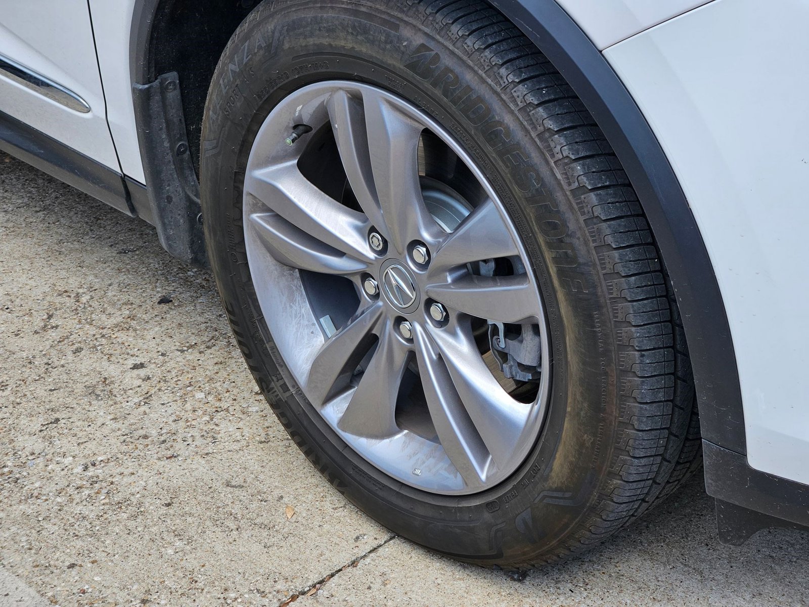 2024 Acura MDX SH-AWD photo 4