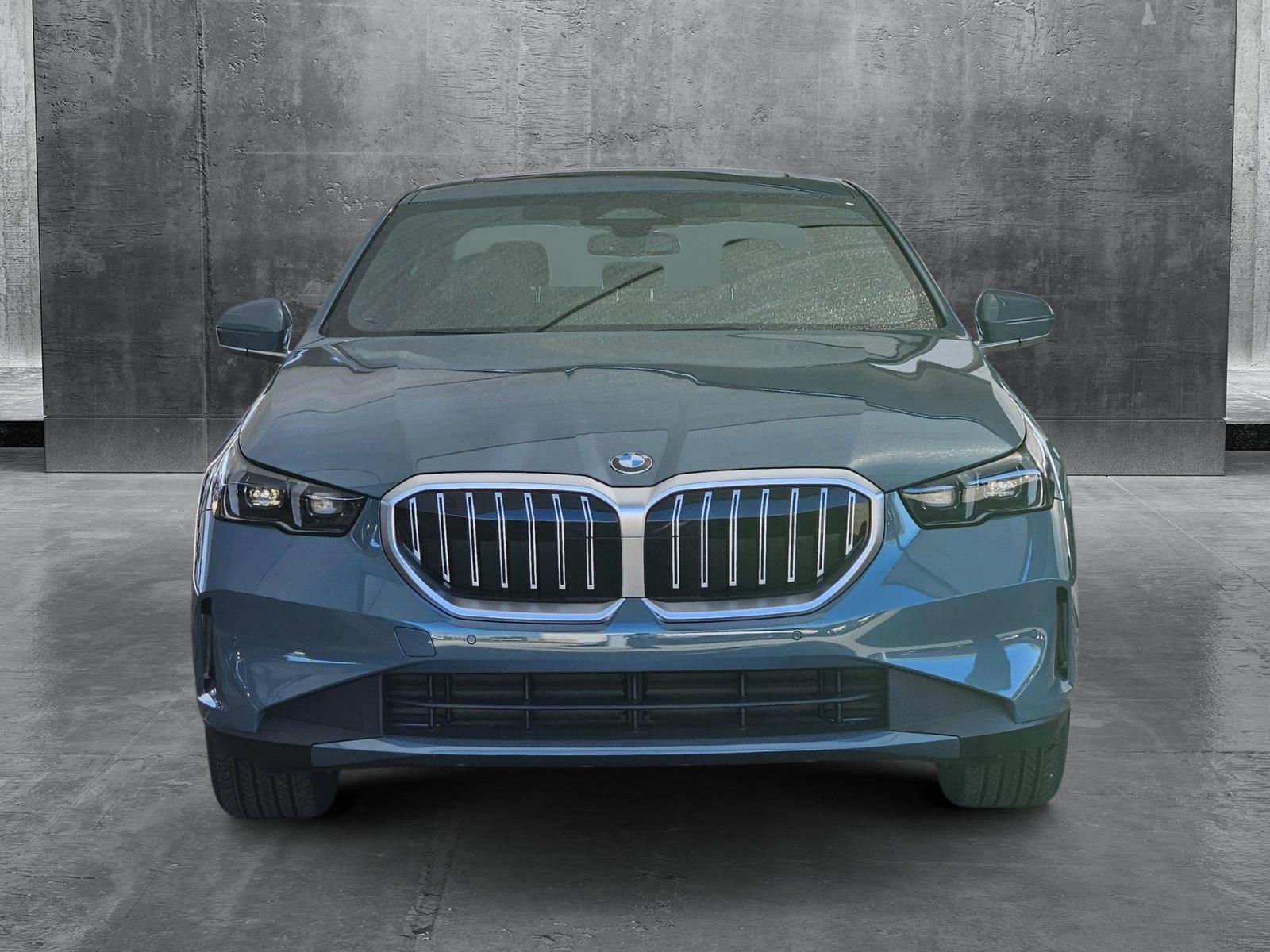 2025 Bmw 530i xDrive Sedan photo 2