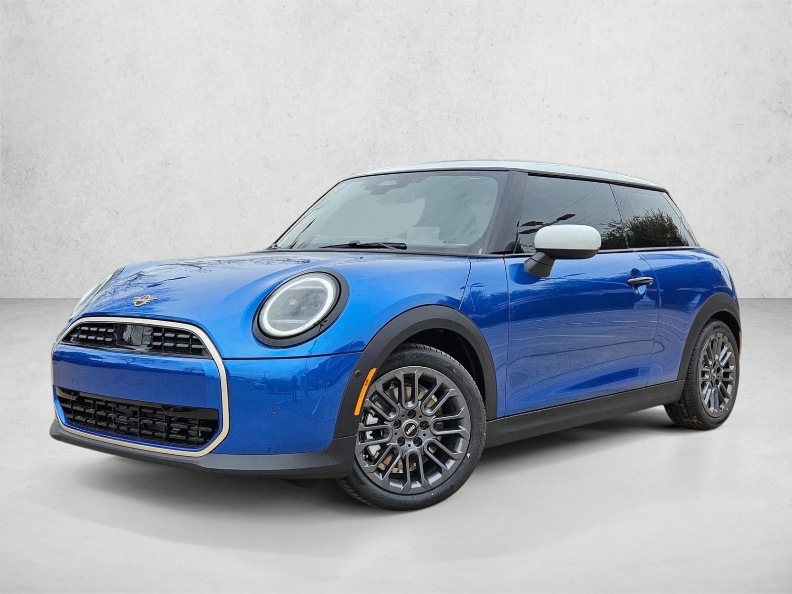 2026 MINI Hardtop's photo