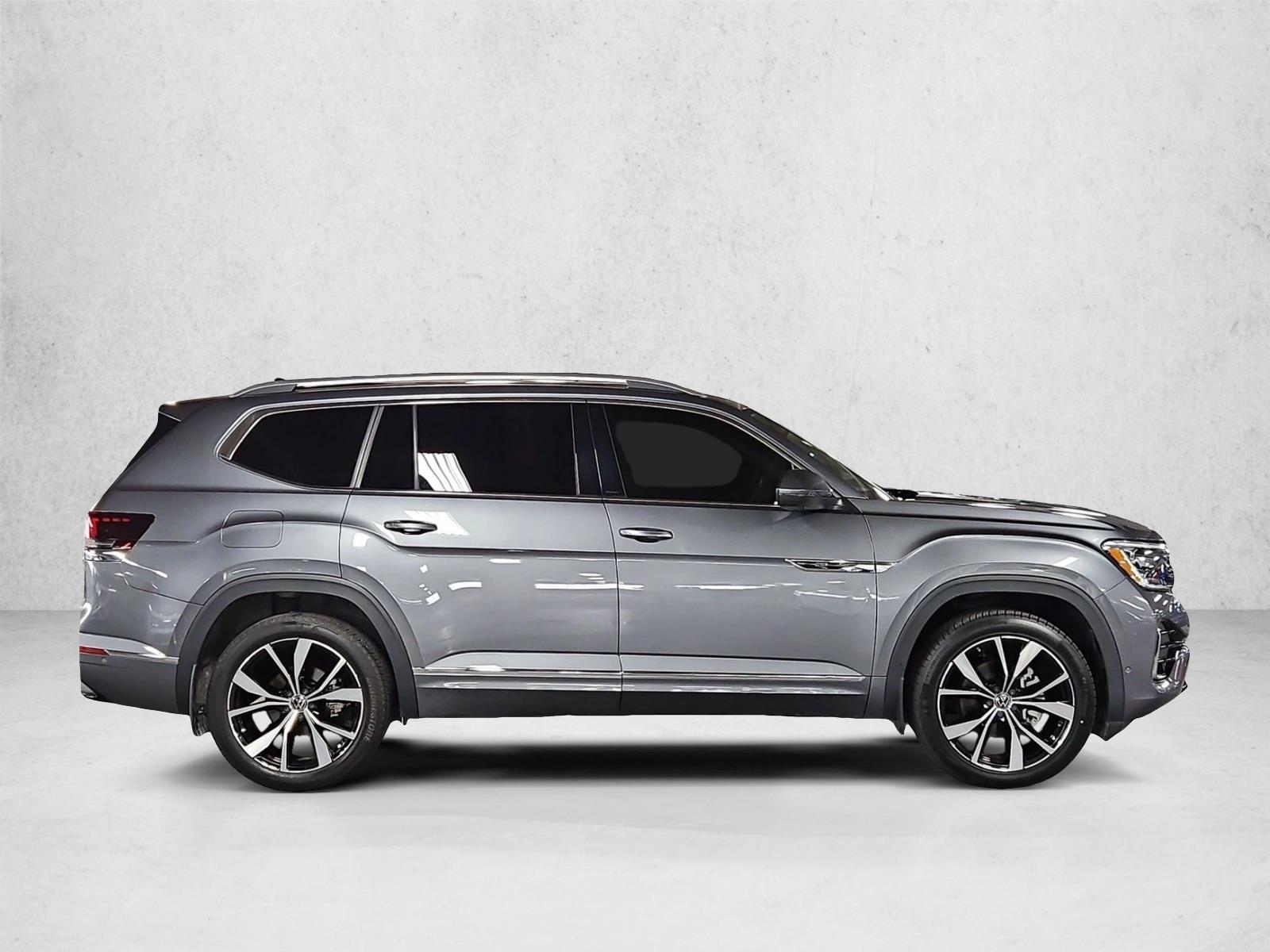 Used 2024 Volkswagen Atlas 2.0T SEL Premium R-Line Sport Utility