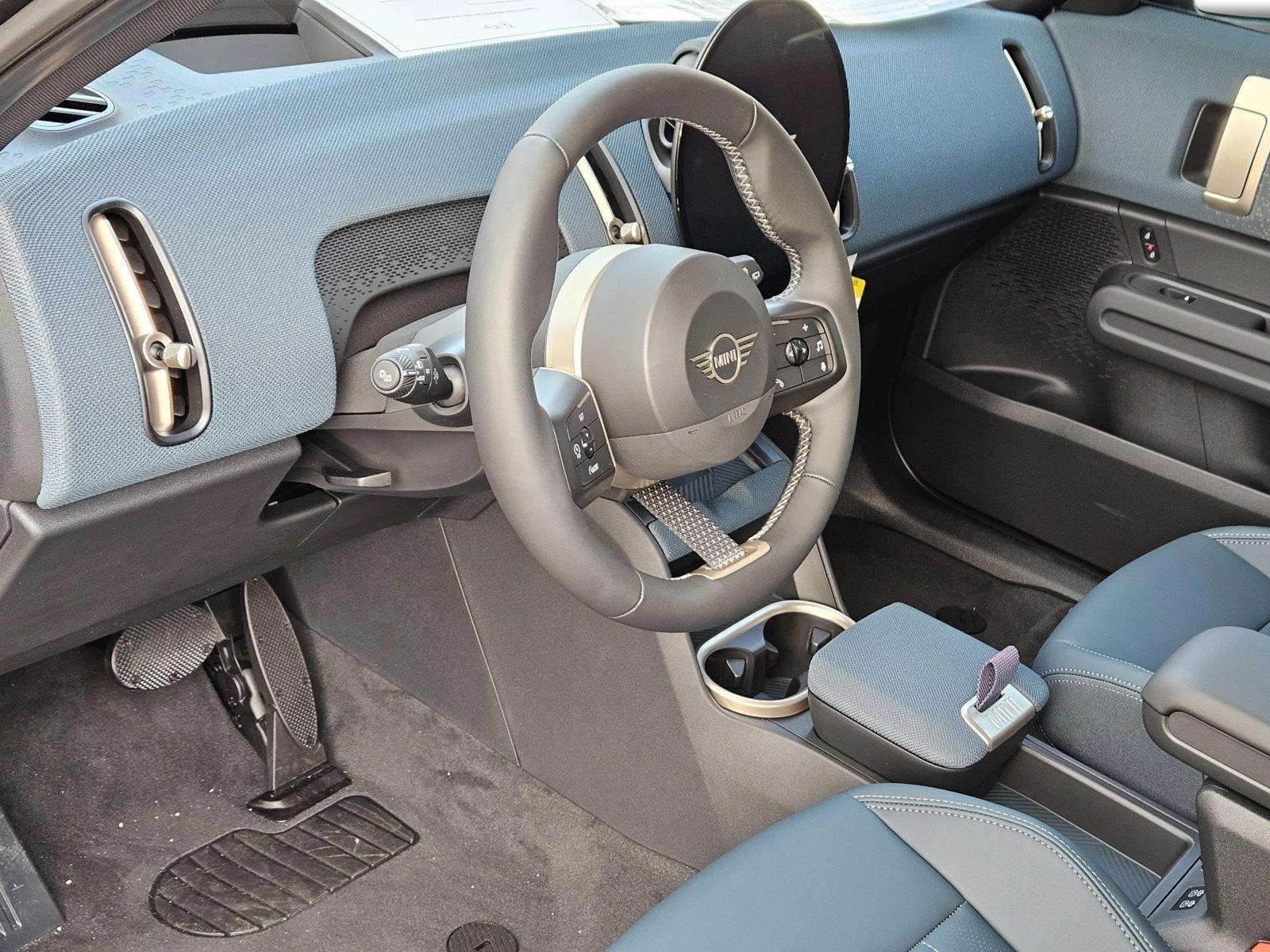 2025 Mini Countryman SE photo 4