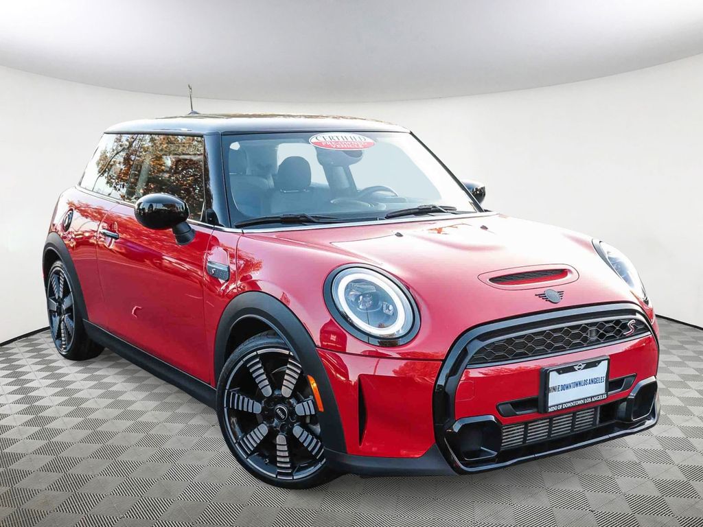 2023 MINI 3 Door S's photo