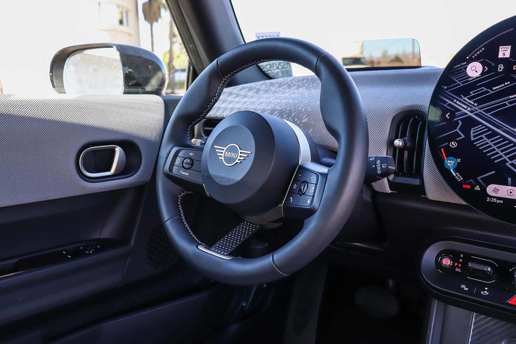 2025 MINI Hardtop 2 Door S - Photo 17